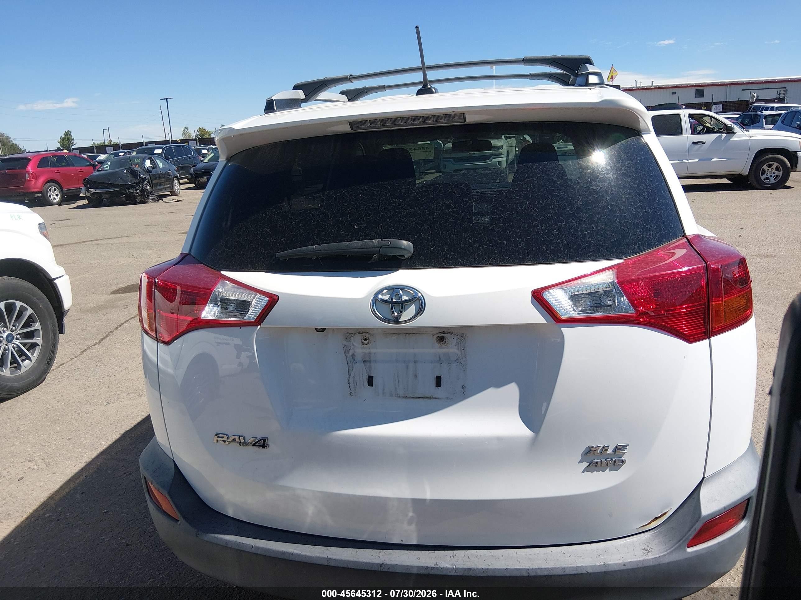 2015 Toyota Rav4 Xle Белый vin: 2T3RFREV6FW270868