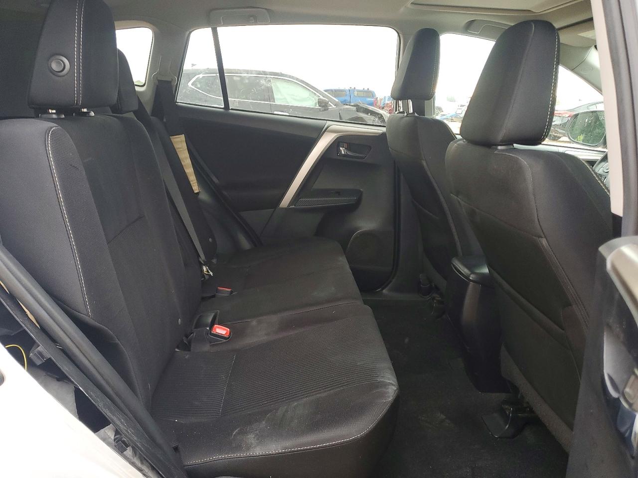 2015 Toyota Rav4 Xle Silver vin: 2T3RFREV6FW280168