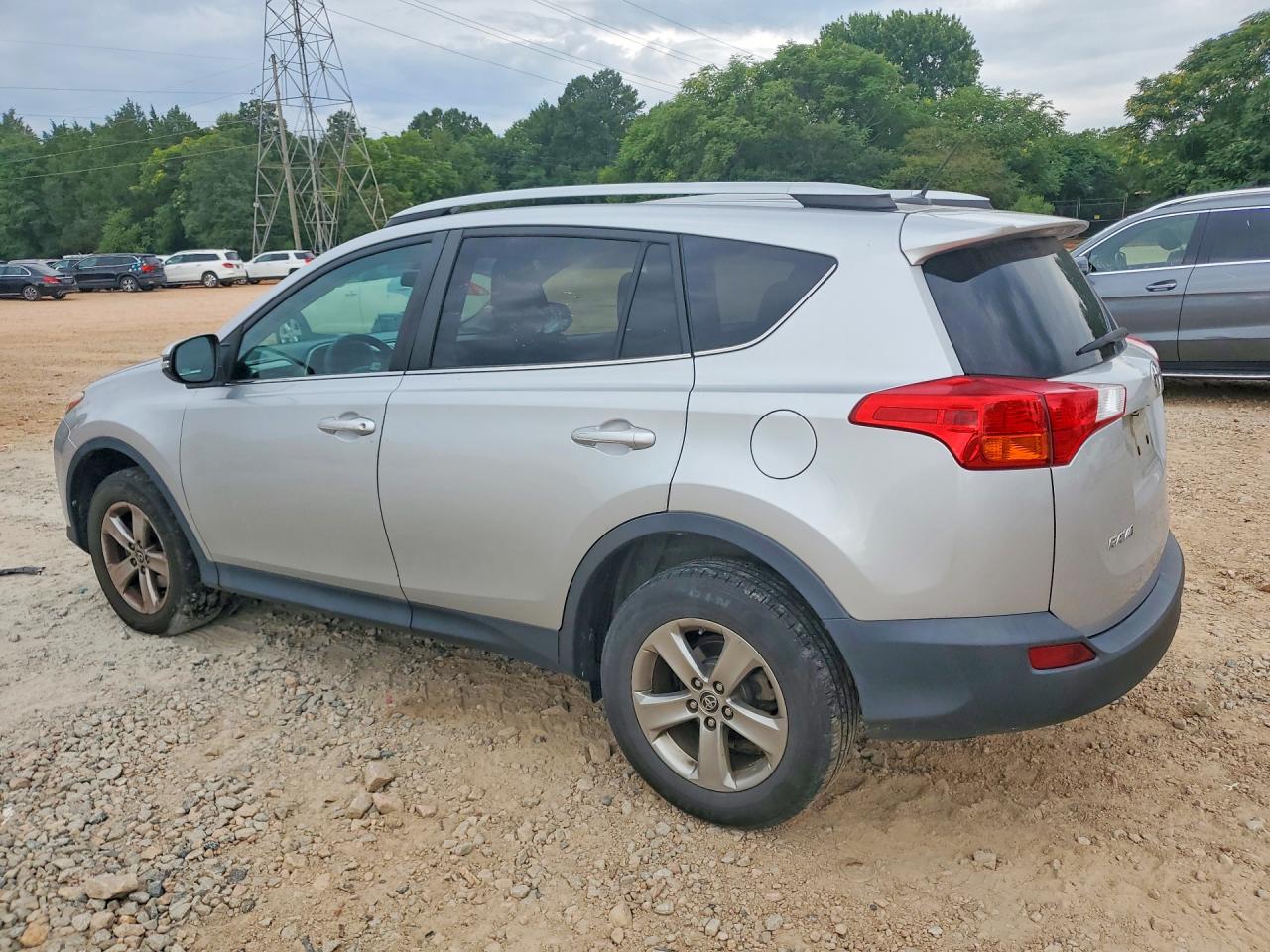 2015 Toyota Rav4 Xle Silver vin: 2T3RFREV6FW280168