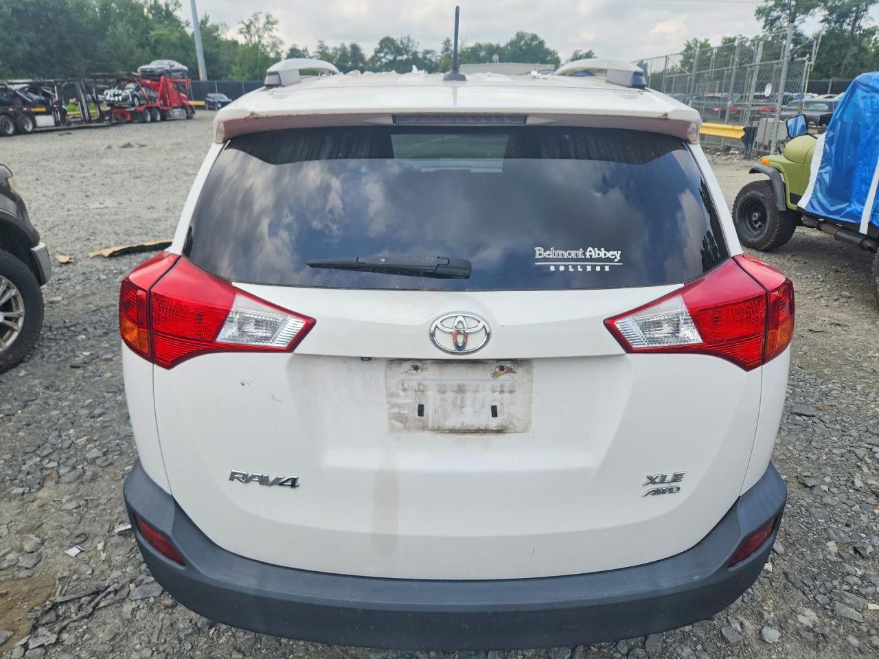 2015 Toyota Rav4 Xle Белый vin: 2T3RFREV6FW294801