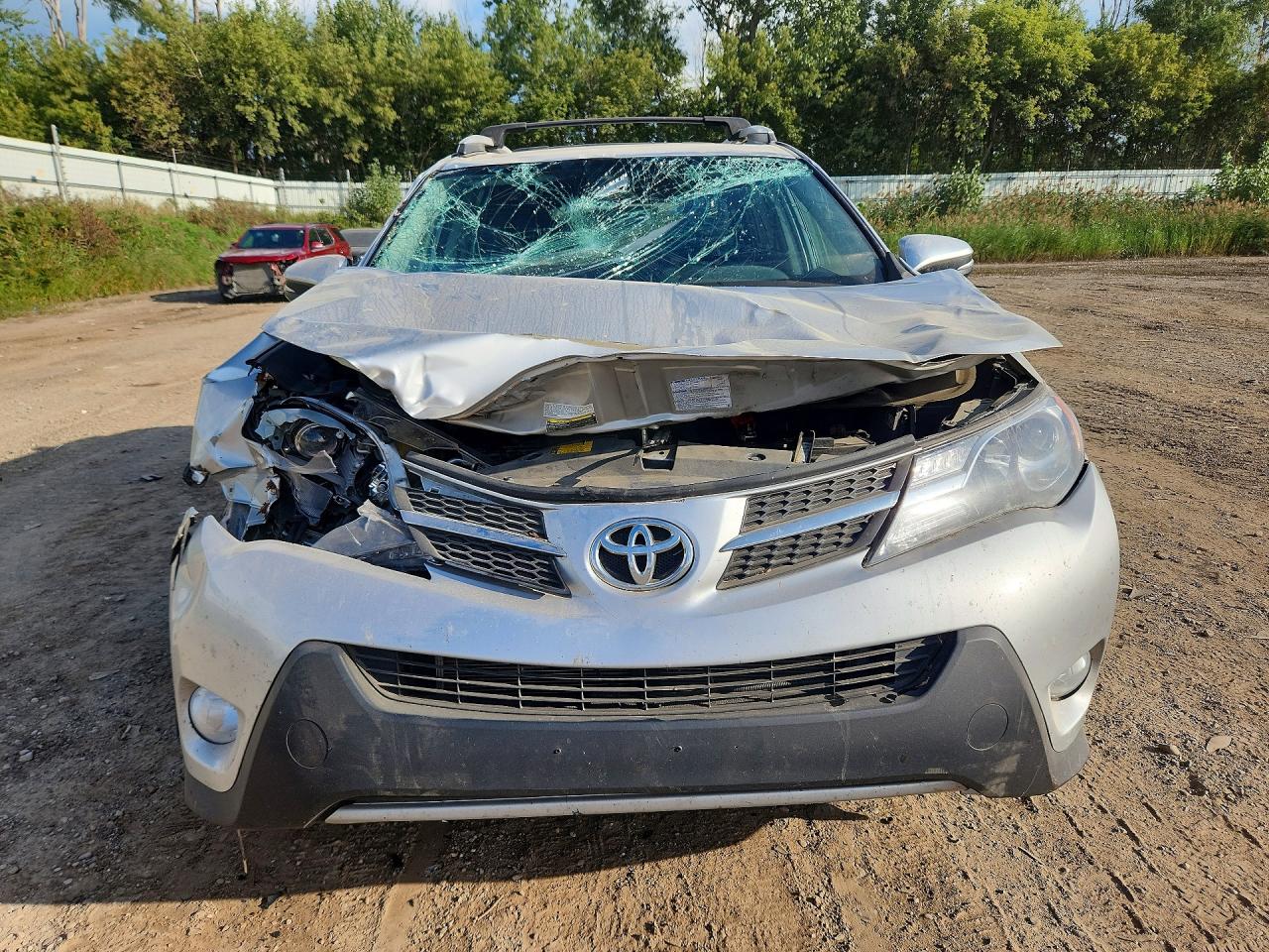 2015 Toyota Rav4 Xle Серебряный vin: 2T3RFREV6FW324475