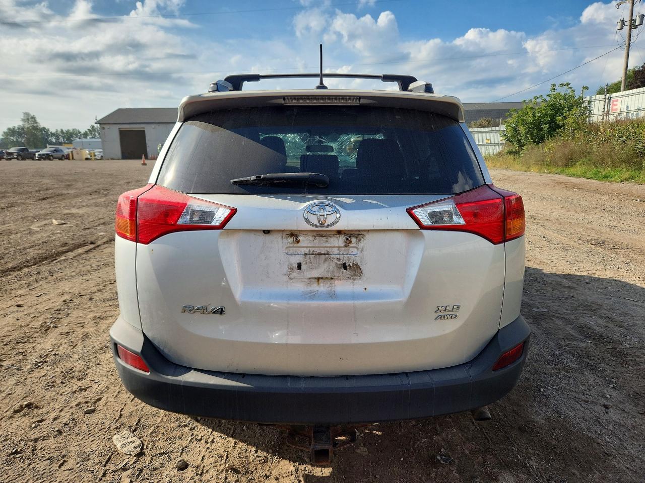 2015 Toyota Rav4 Xle Серебряный vin: 2T3RFREV6FW324475
