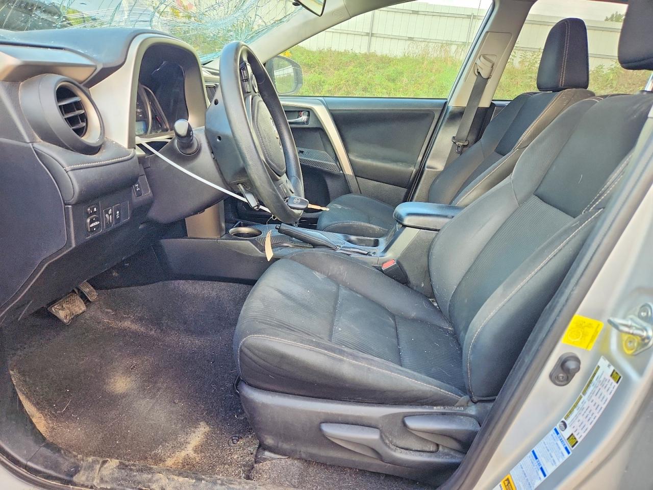 2015 Toyota Rav4 Xle Серебряный vin: 2T3RFREV6FW324475