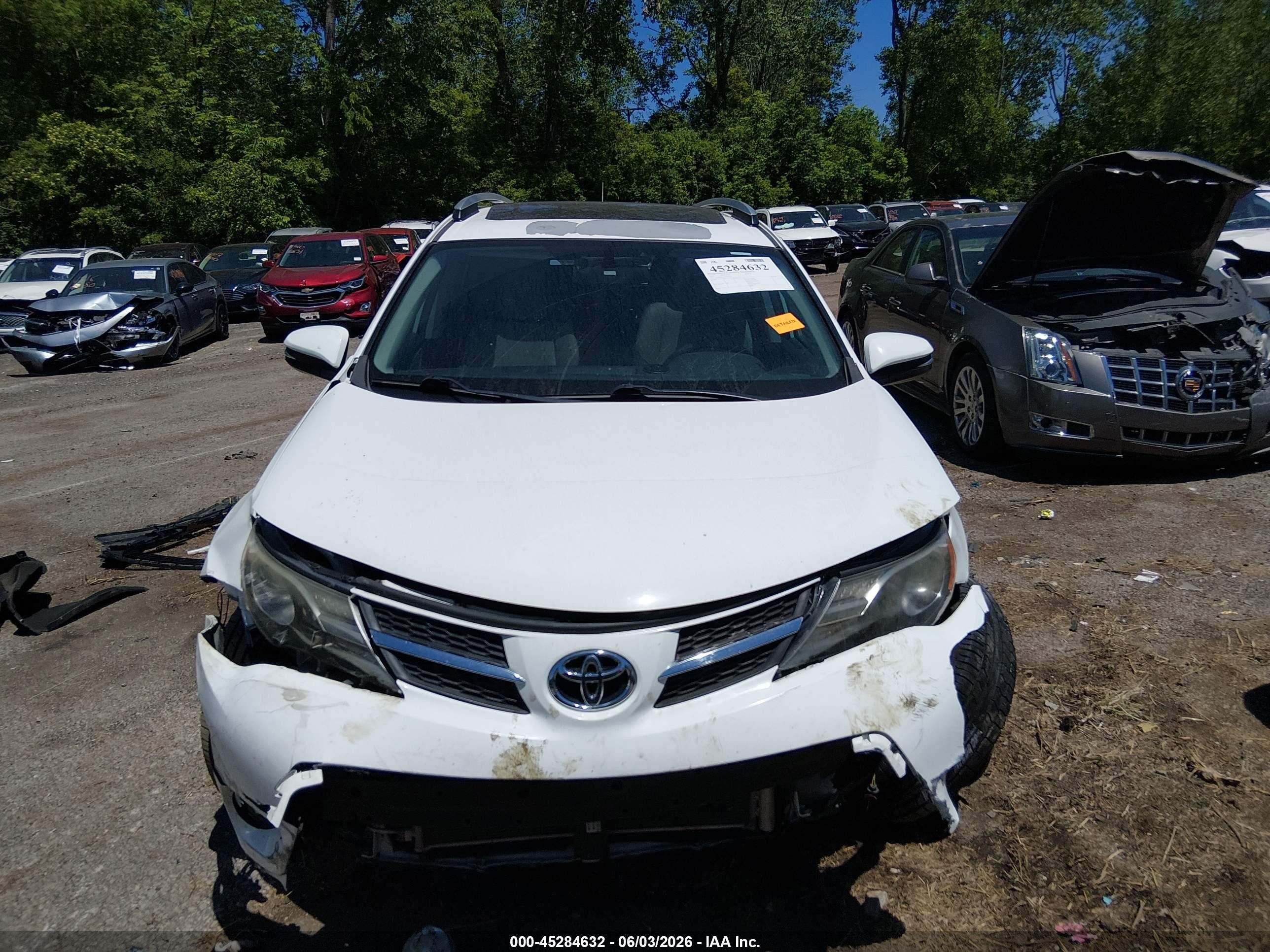 2015 Toyota Rav4 Xle White vin: 2T3RFREV6FW407677