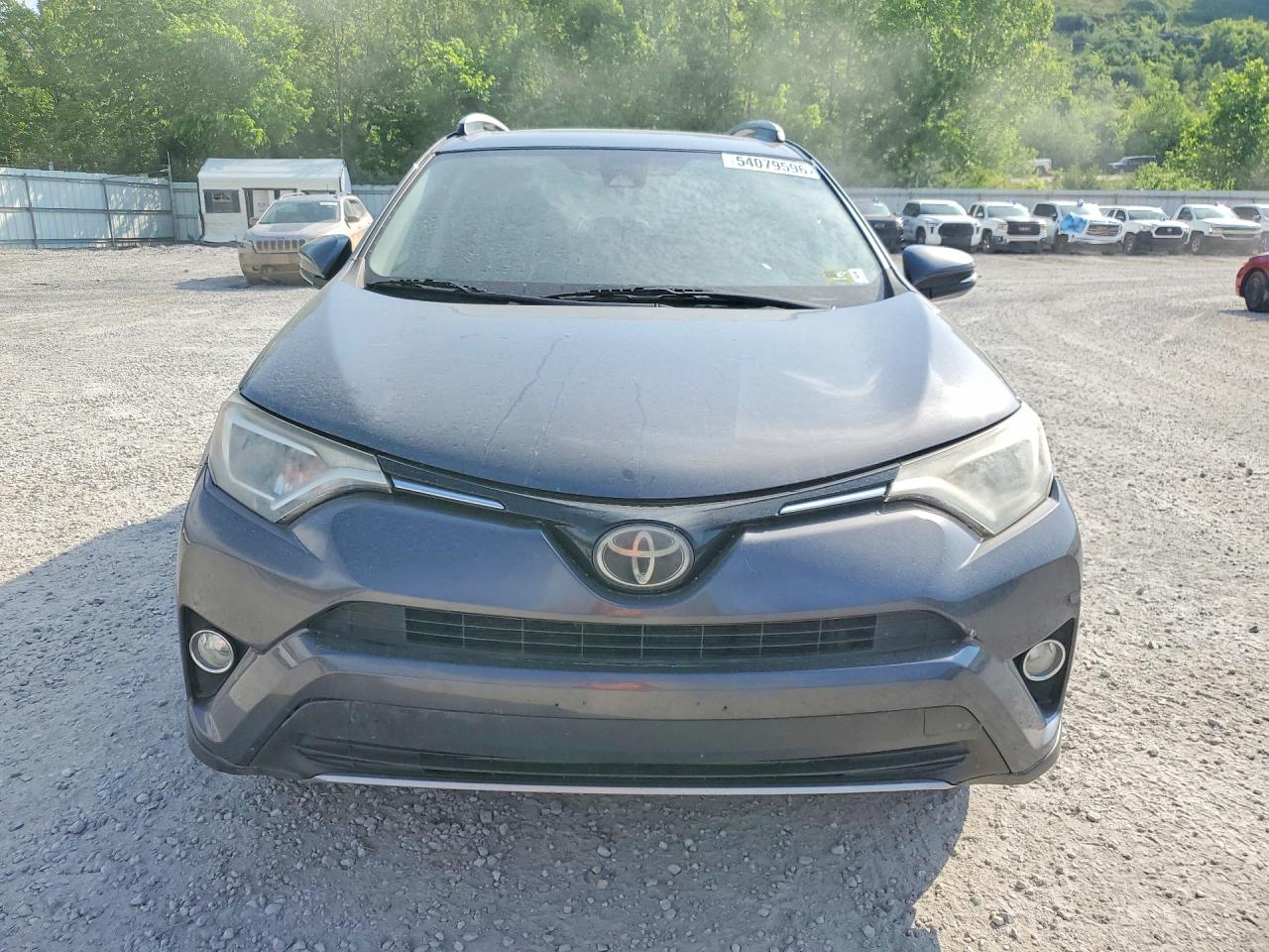 2018 Toyota Rav4 Xle Серый vin: 2T3RFREV6JW740065