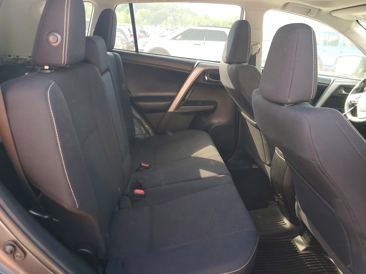 2018 Toyota Rav4 Xle Серый vin: 2T3RFREV6JW740065