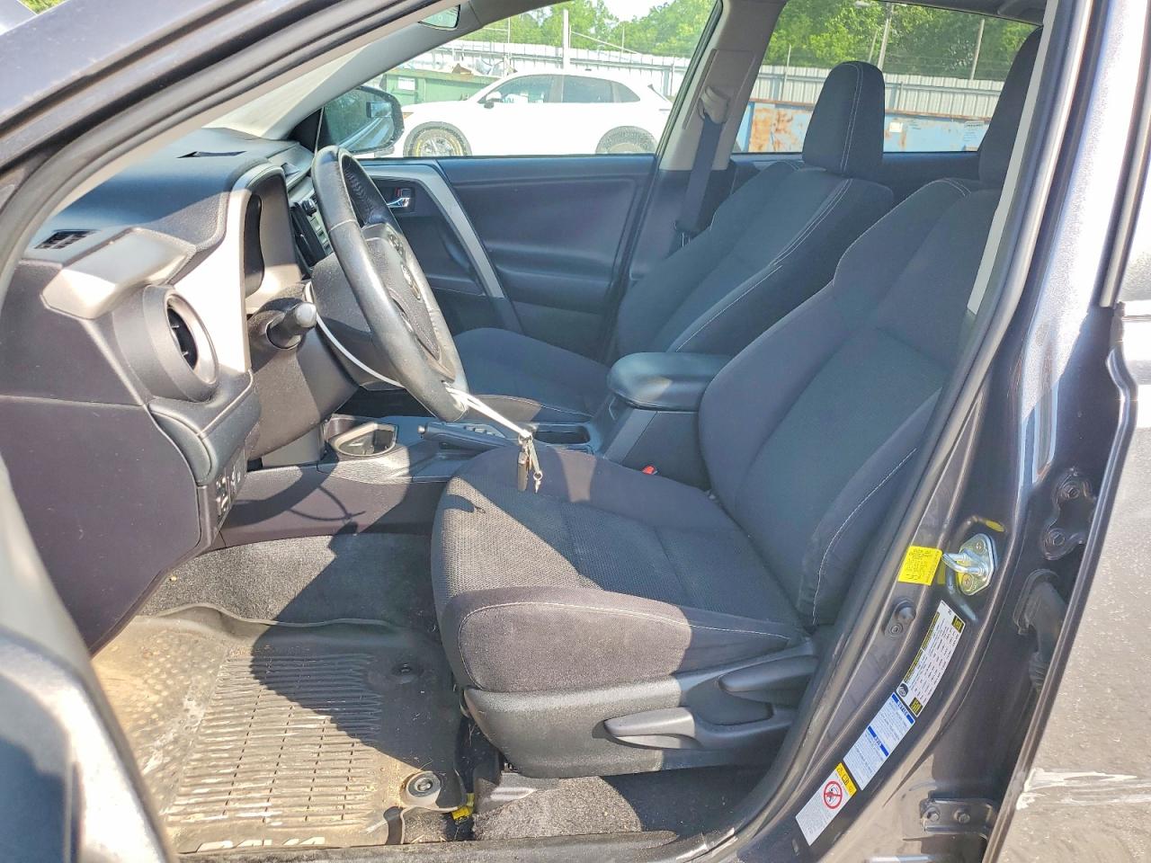 2018 Toyota Rav4 Xle Серый vin: 2T3RFREV6JW740065