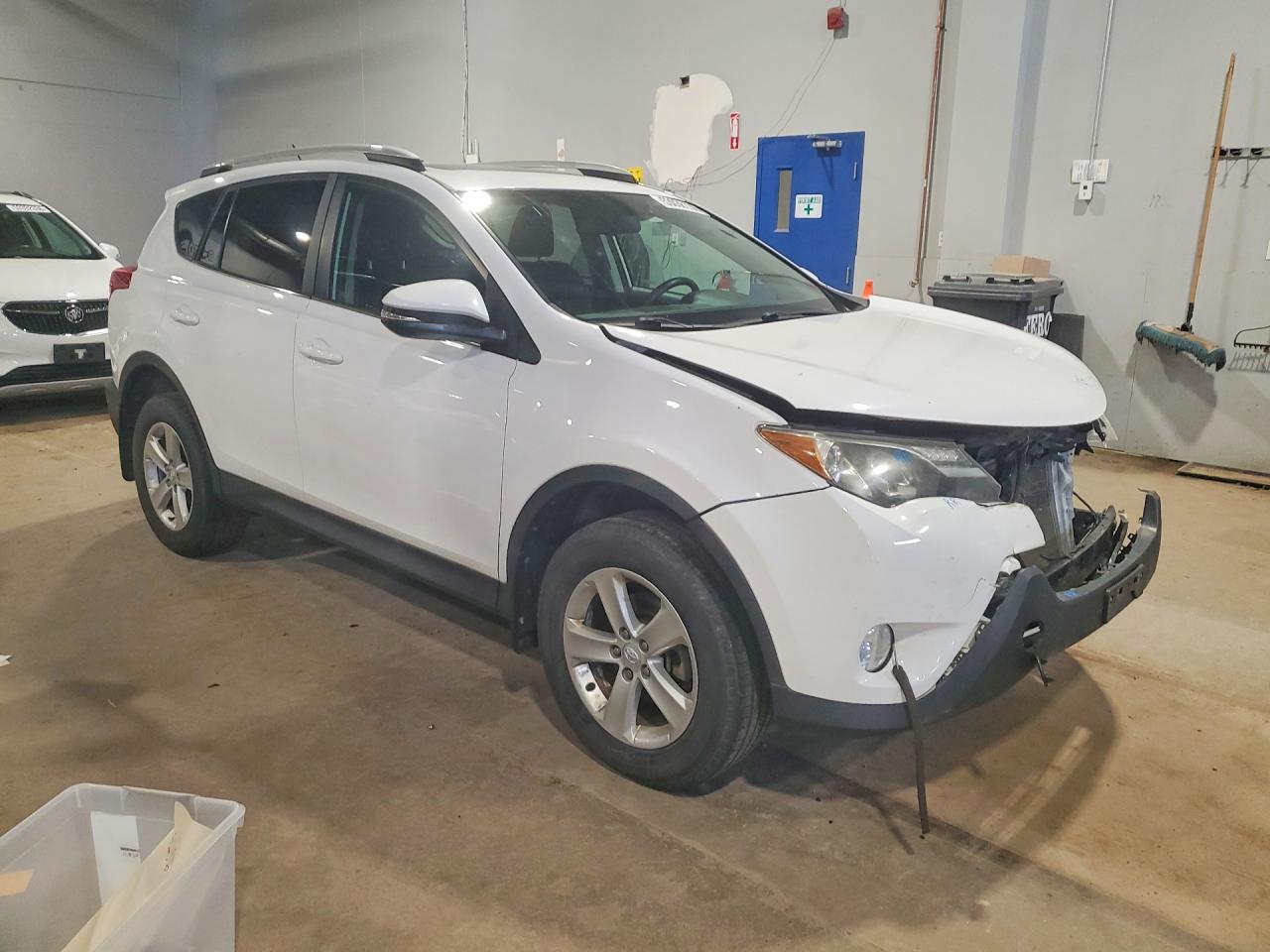 2013 Toyota Rav4 Xle White vin: 2T3RFREV7DW095477