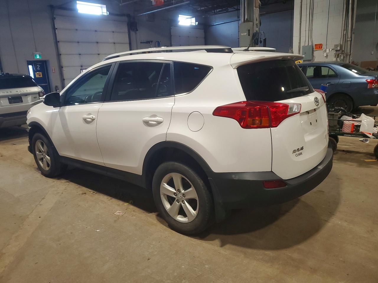 2013 Toyota Rav4 Xle White vin: 2T3RFREV7DW095477