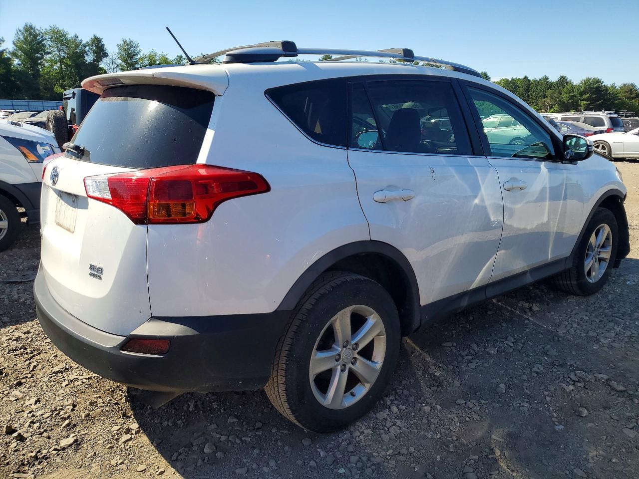 2013 Toyota Rav4 Xle White vin: 2T3RFREV7DW122693