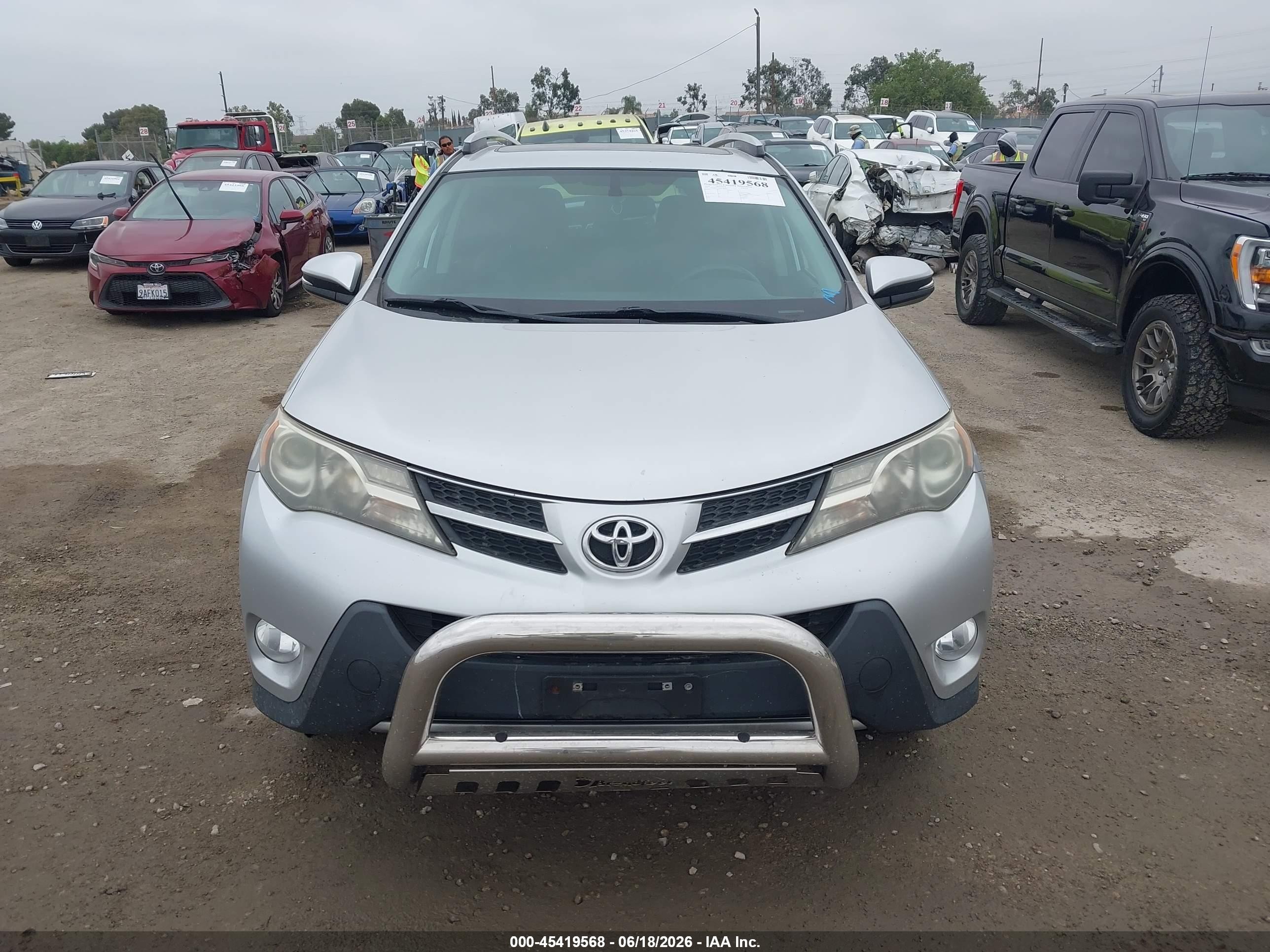 2014 Toyota Rav4 Xle Silver vin: 2T3RFREV7EW198464