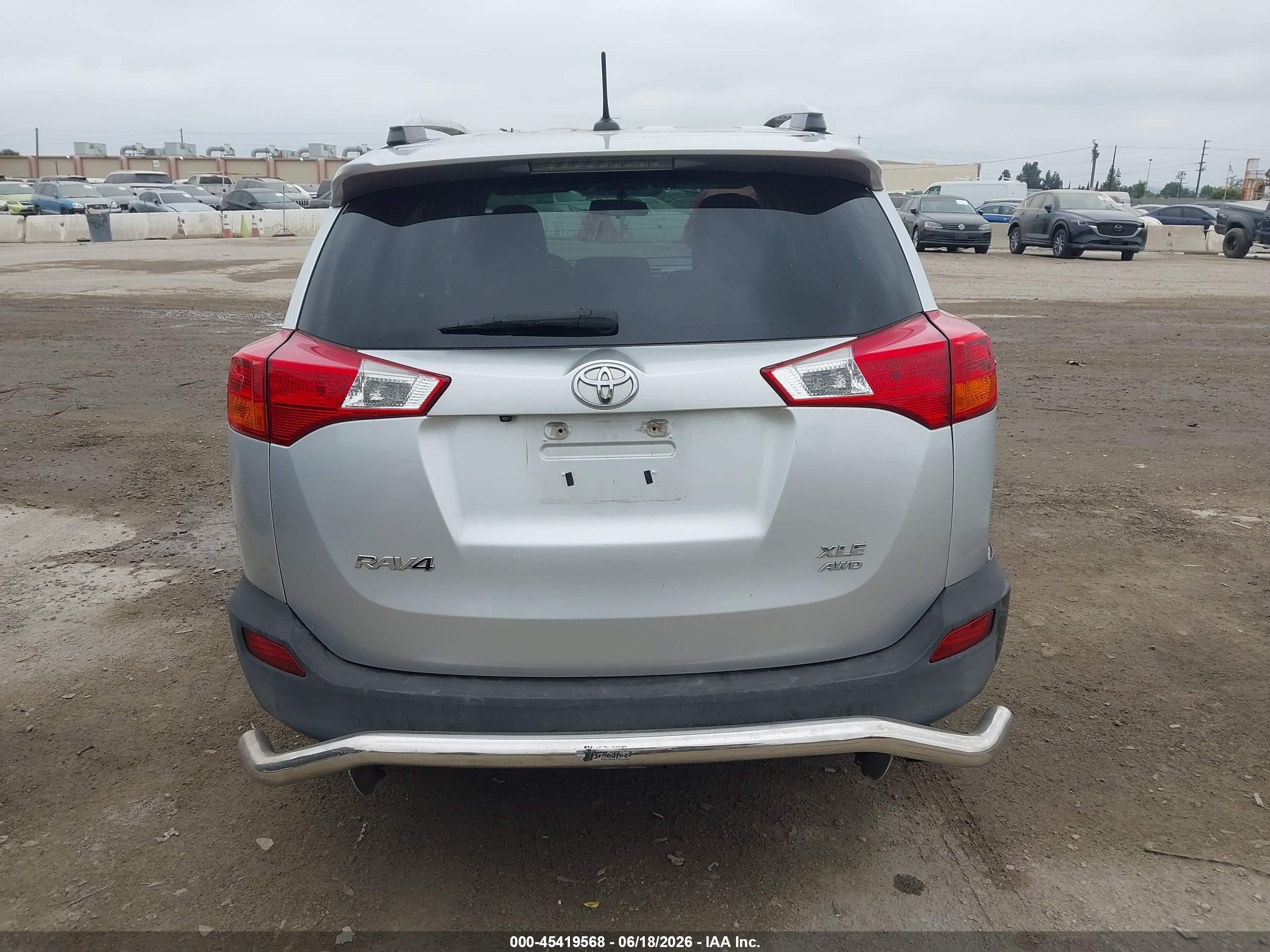 2014 Toyota Rav4 Xle Silver vin: 2T3RFREV7EW198464