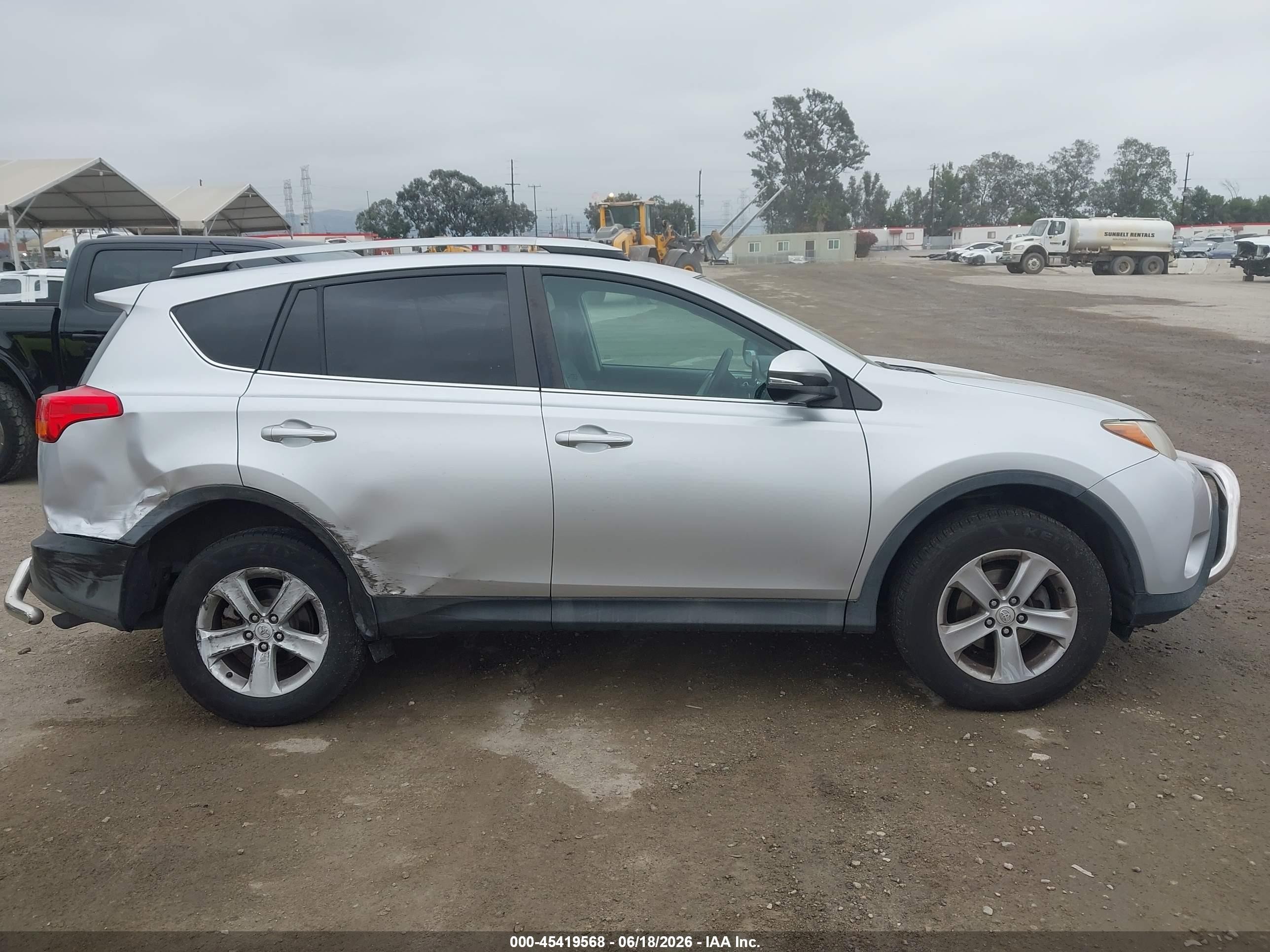 2014 Toyota Rav4 Xle Silver vin: 2T3RFREV7EW198464