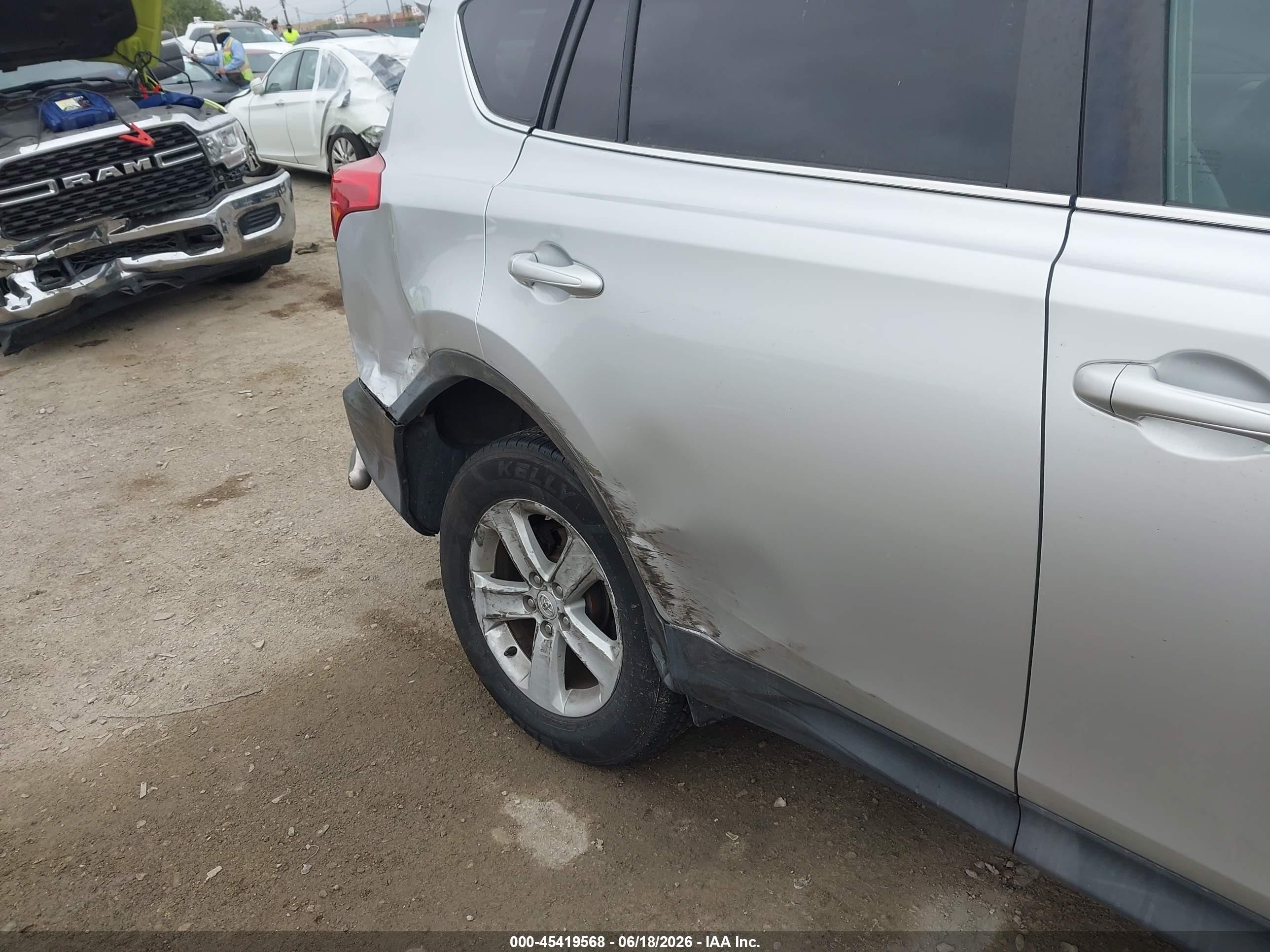 2014 Toyota Rav4 Xle Silver vin: 2T3RFREV7EW198464