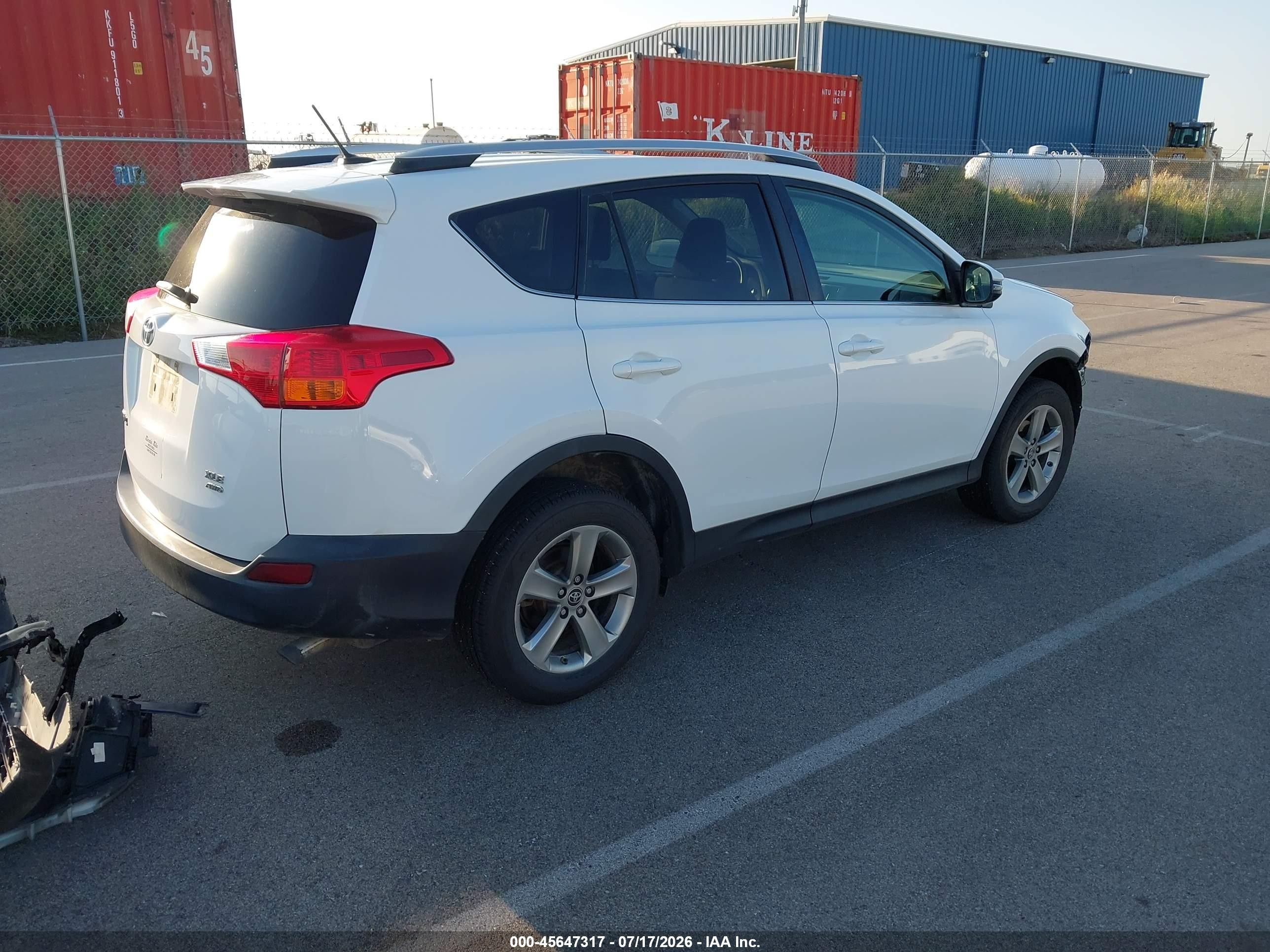 2015 Toyota Rav4 Xle White vin: 2T3RFREV7FW273617