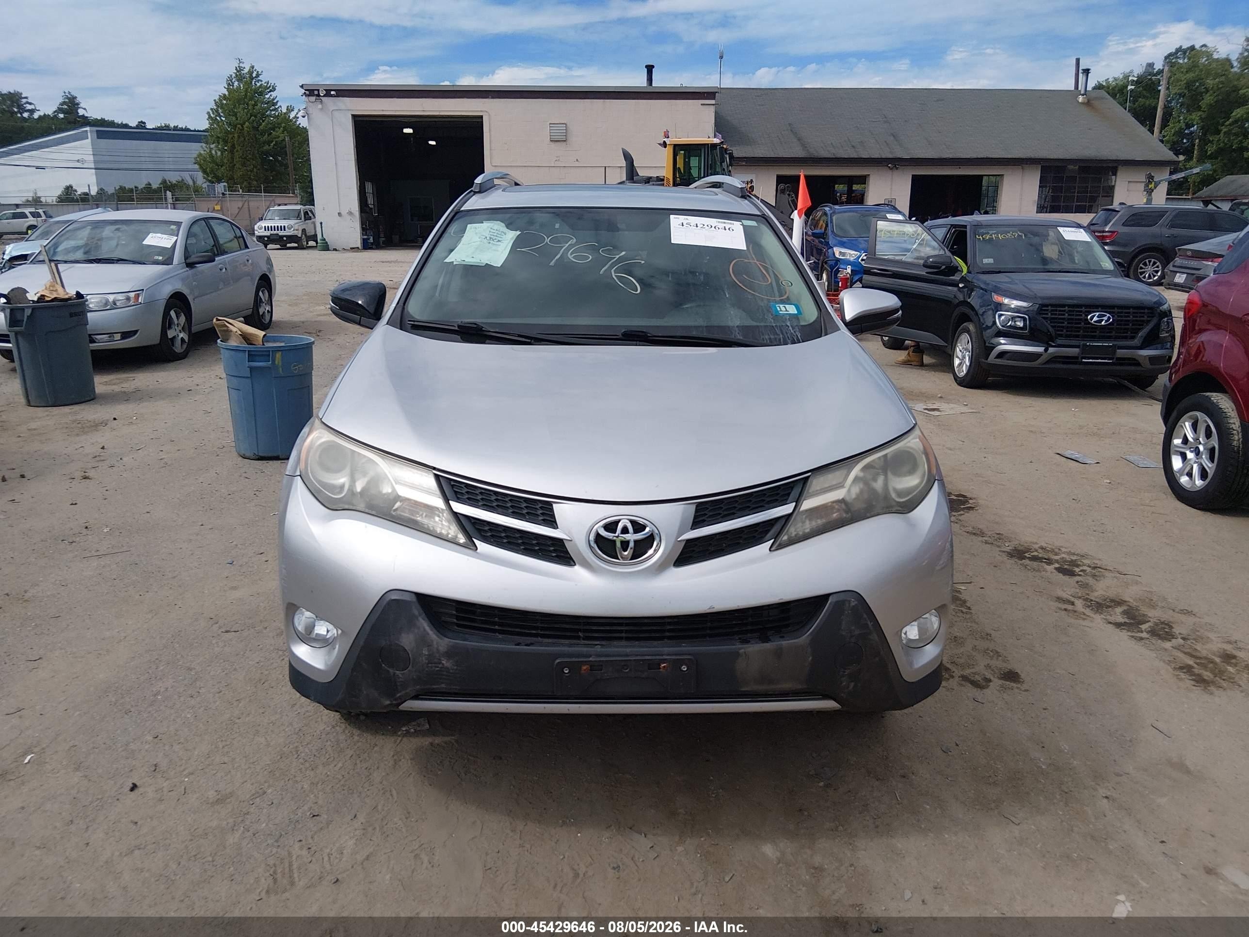 2015 Toyota Rav4 Xle Silver vin: 2T3RFREV7FW350793