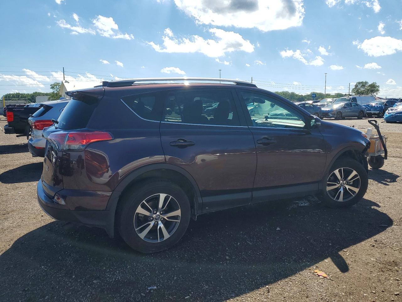 2017 Toyota Rav4 Xle Purple vin: 2T3RFREV7HW684504
