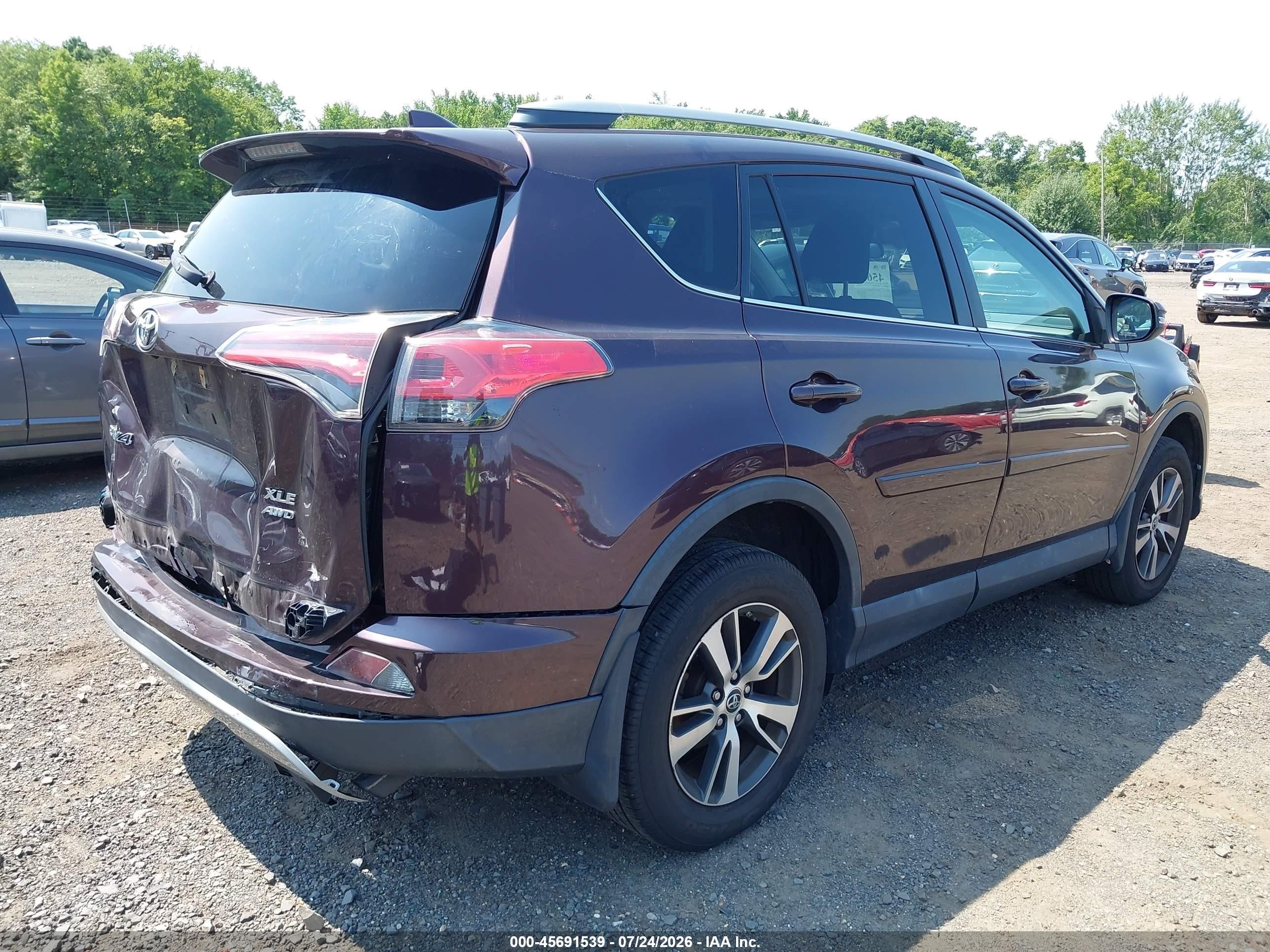 2018 Toyota Rav4 Xle Purple vin: 2T3RFREV7JW727308
