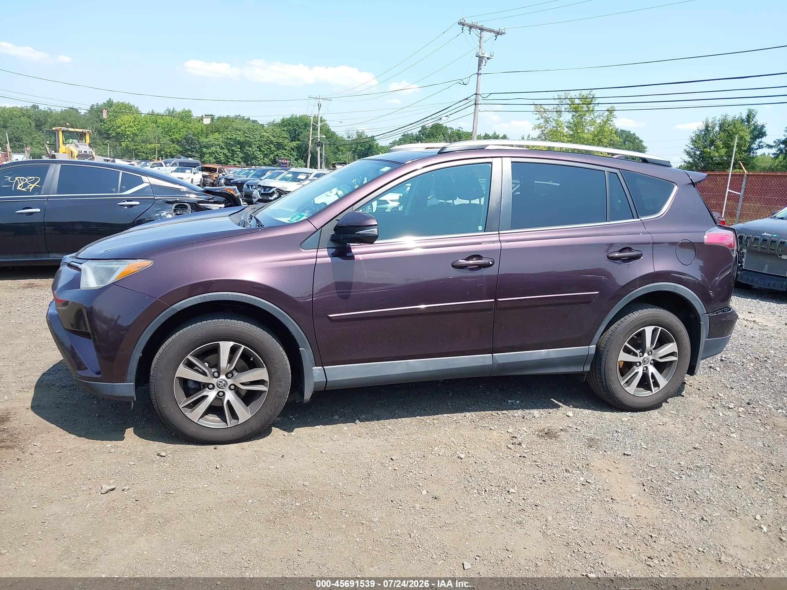2018 Toyota Rav4 Xle Purple vin: 2T3RFREV7JW727308