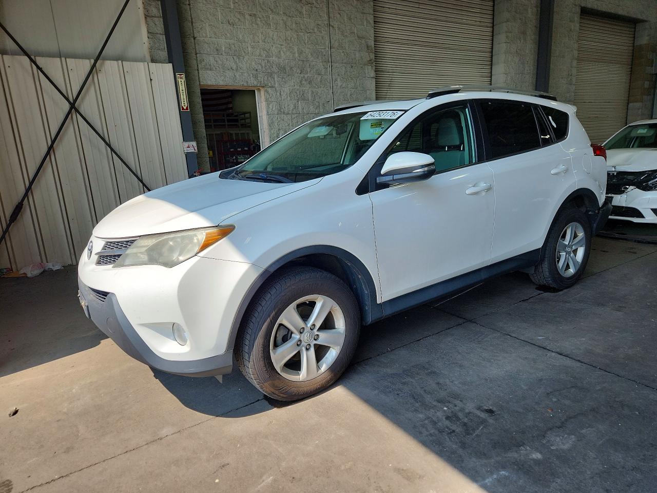 2013 Toyota Rav4 Xle Белый vin: 2T3RFREV8DW041203