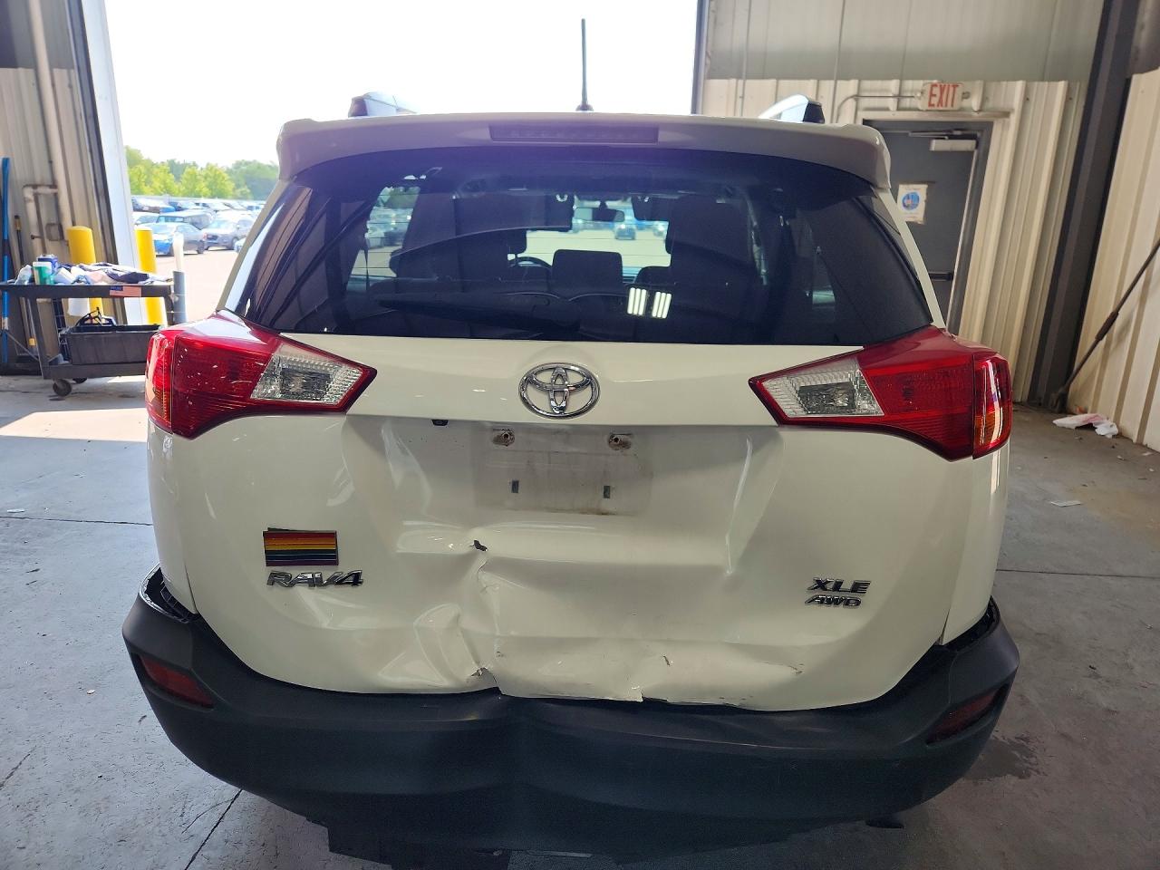 2013 Toyota Rav4 Xle White vin: 2T3RFREV8DW041203