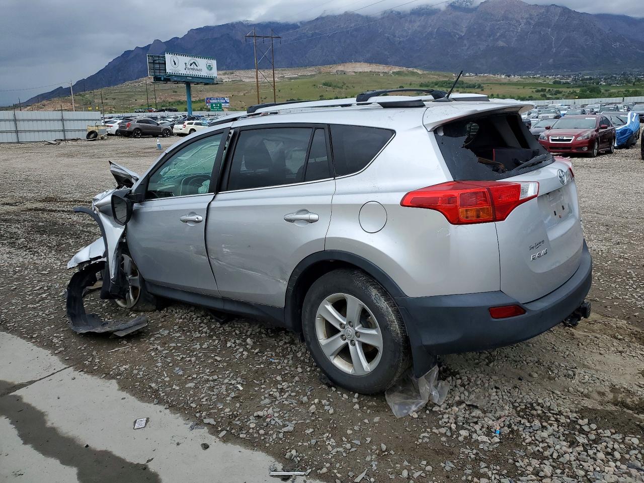 2014 Toyota Rav4 Xle Silver vin: 2T3RFREV8EW181155