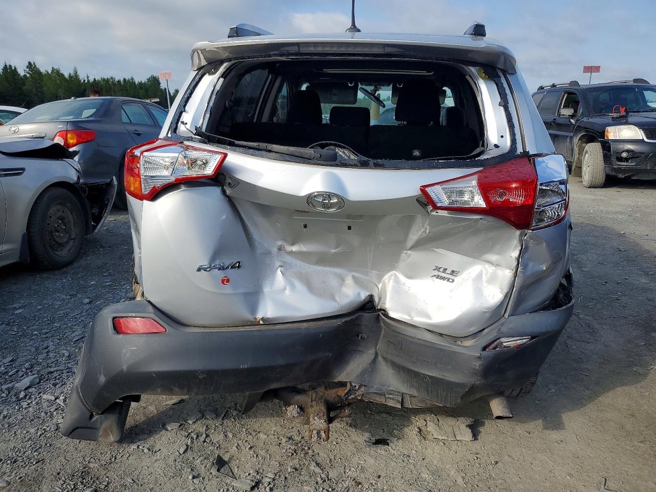 2014 Toyota Rav4 Xle Silver vin: 2T3RFREV8EW213196