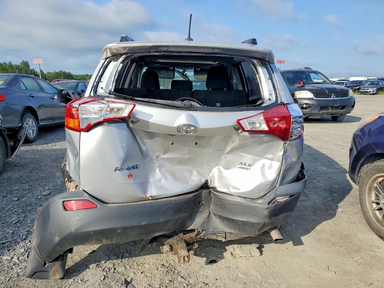 2014 Toyota Rav4 Xle Silver vin: 2T3RFREV8EW213196