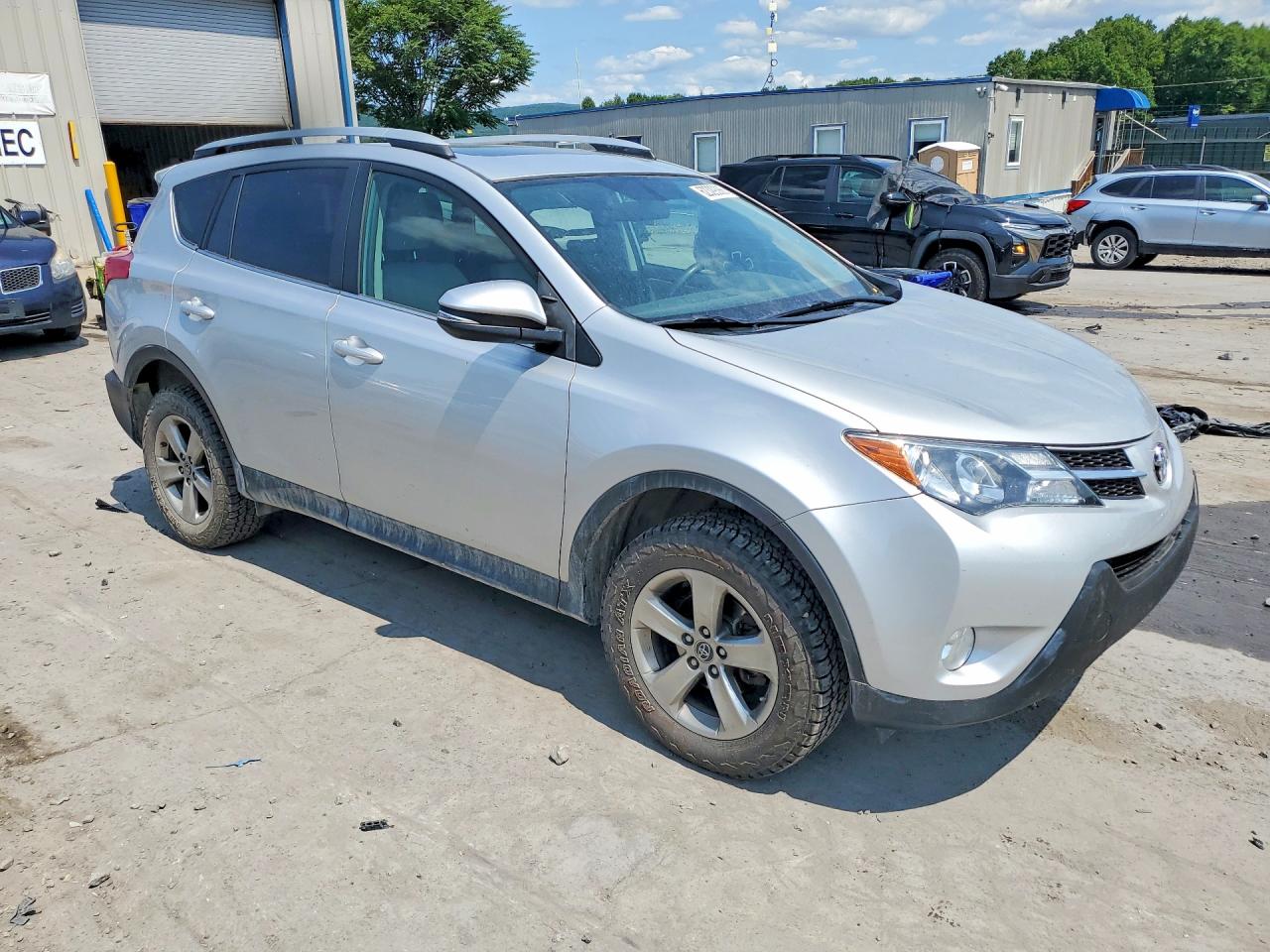 2015 Toyota Rav4 Xle Silver vin: 2T3RFREV8FW251495