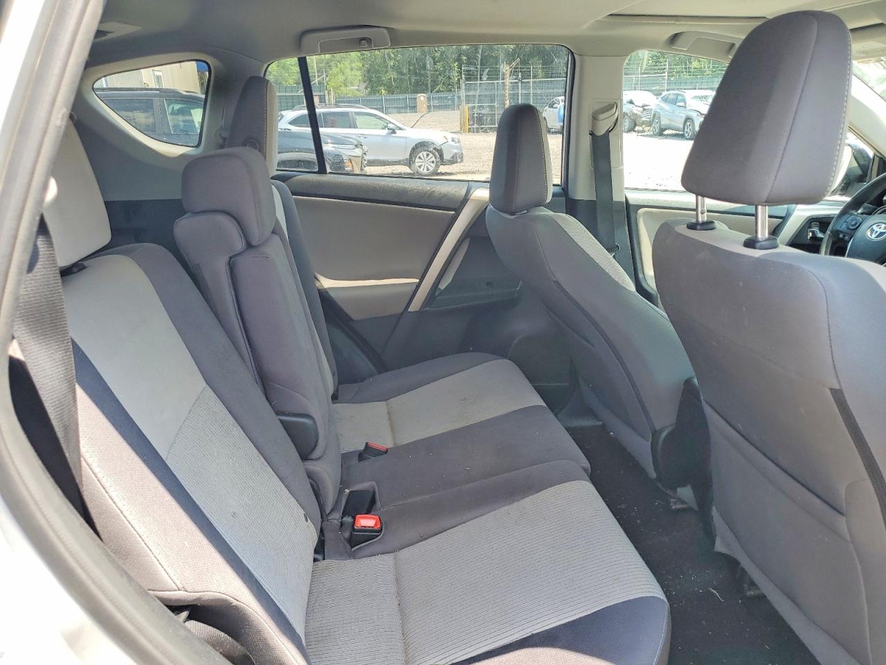 2015 Toyota Rav4 Xle Silver vin: 2T3RFREV8FW251495