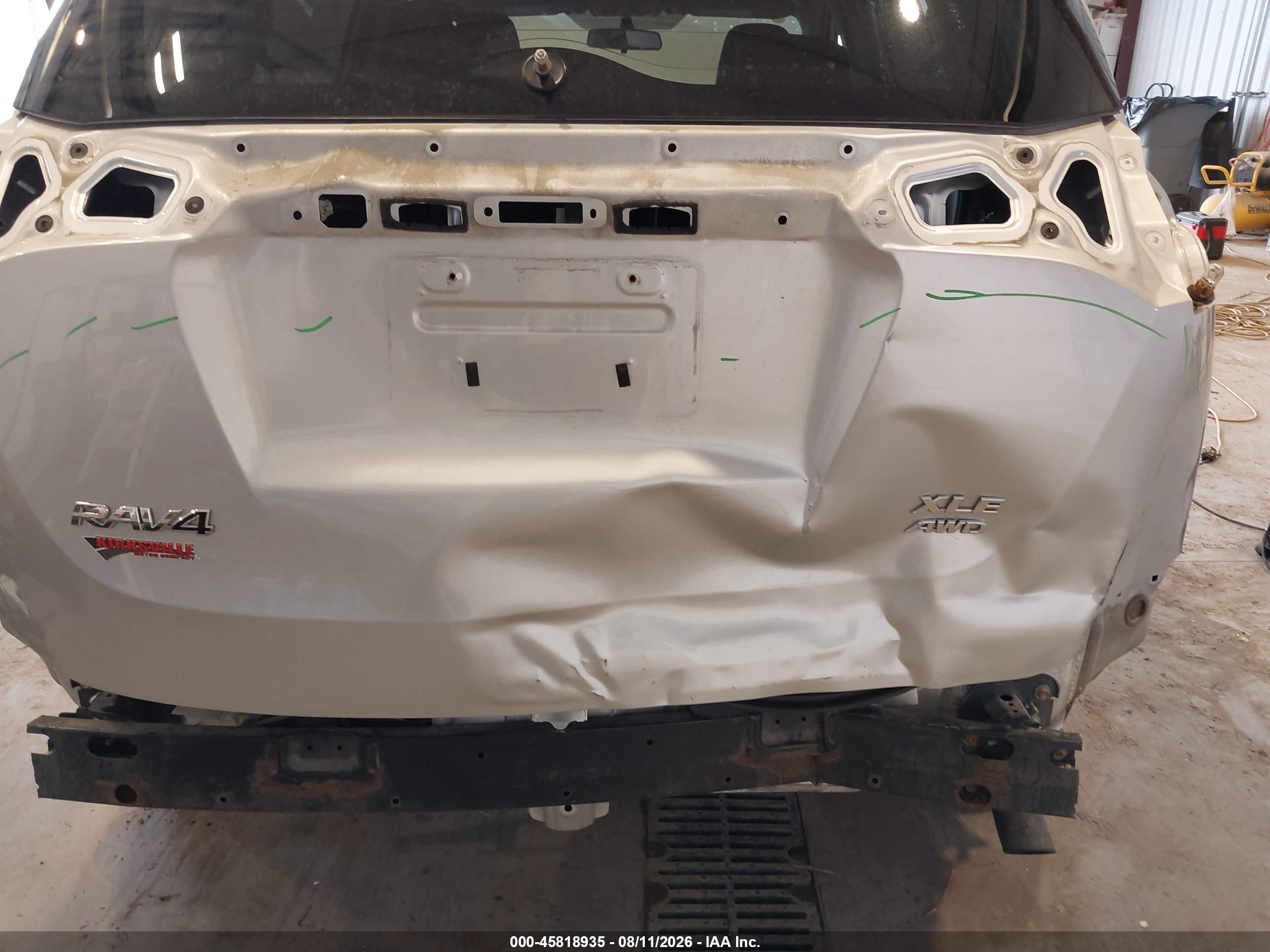 2015 Toyota Rav4 Xle Silver vin: 2T3RFREV8FW327300