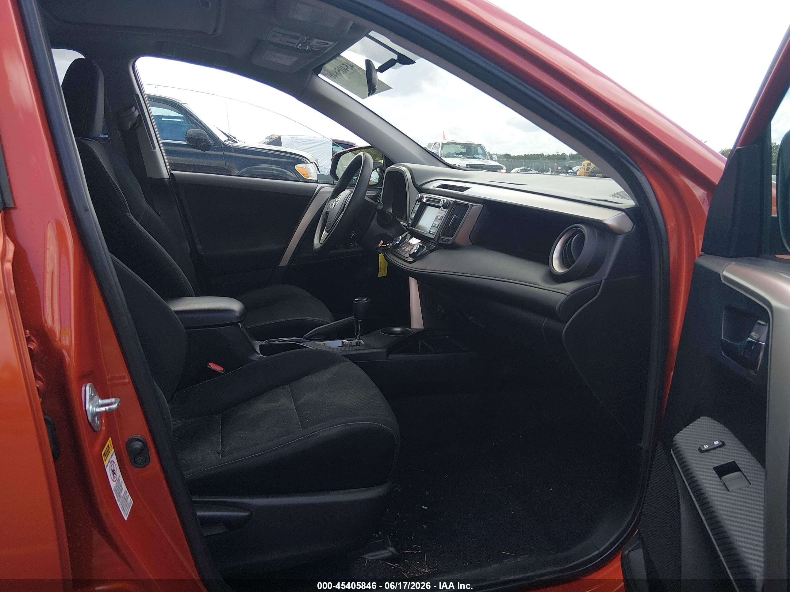 2015 Toyota Rav4 Xle Orange vin: 2T3RFREV8FW330990