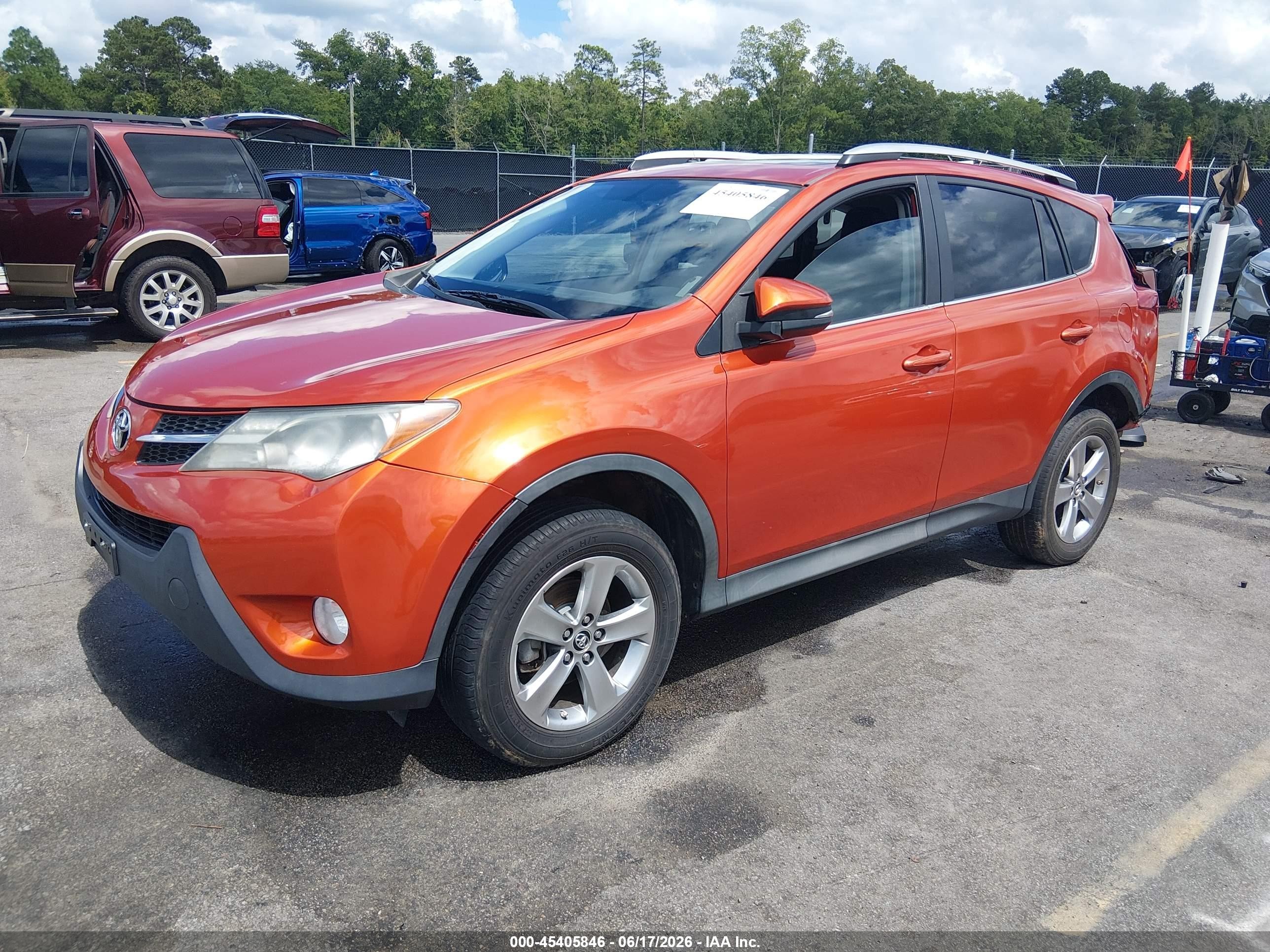 2015 Toyota Rav4 Xle Orange vin: 2T3RFREV8FW330990