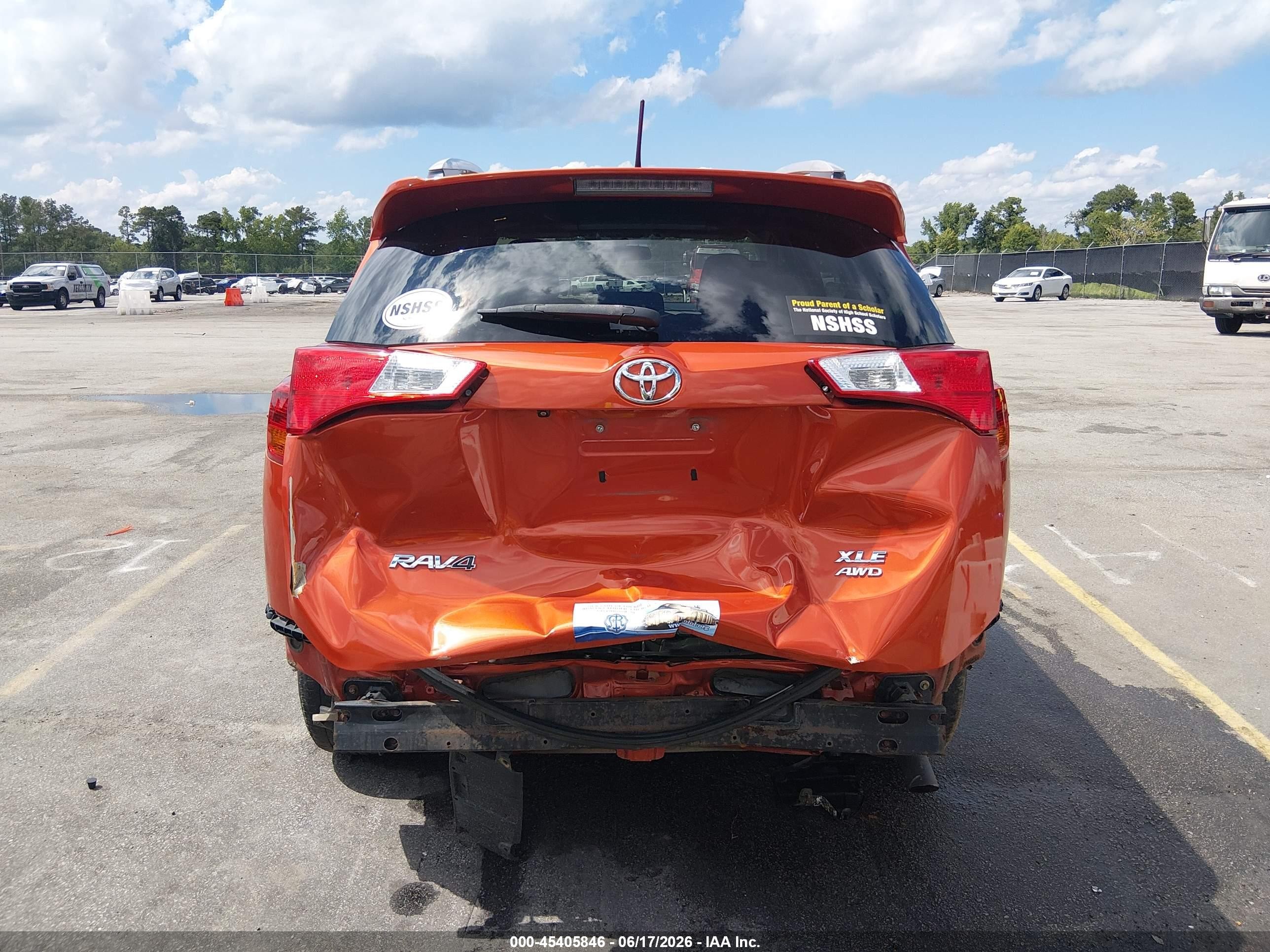 2015 Toyota Rav4 Xle Orange vin: 2T3RFREV8FW330990