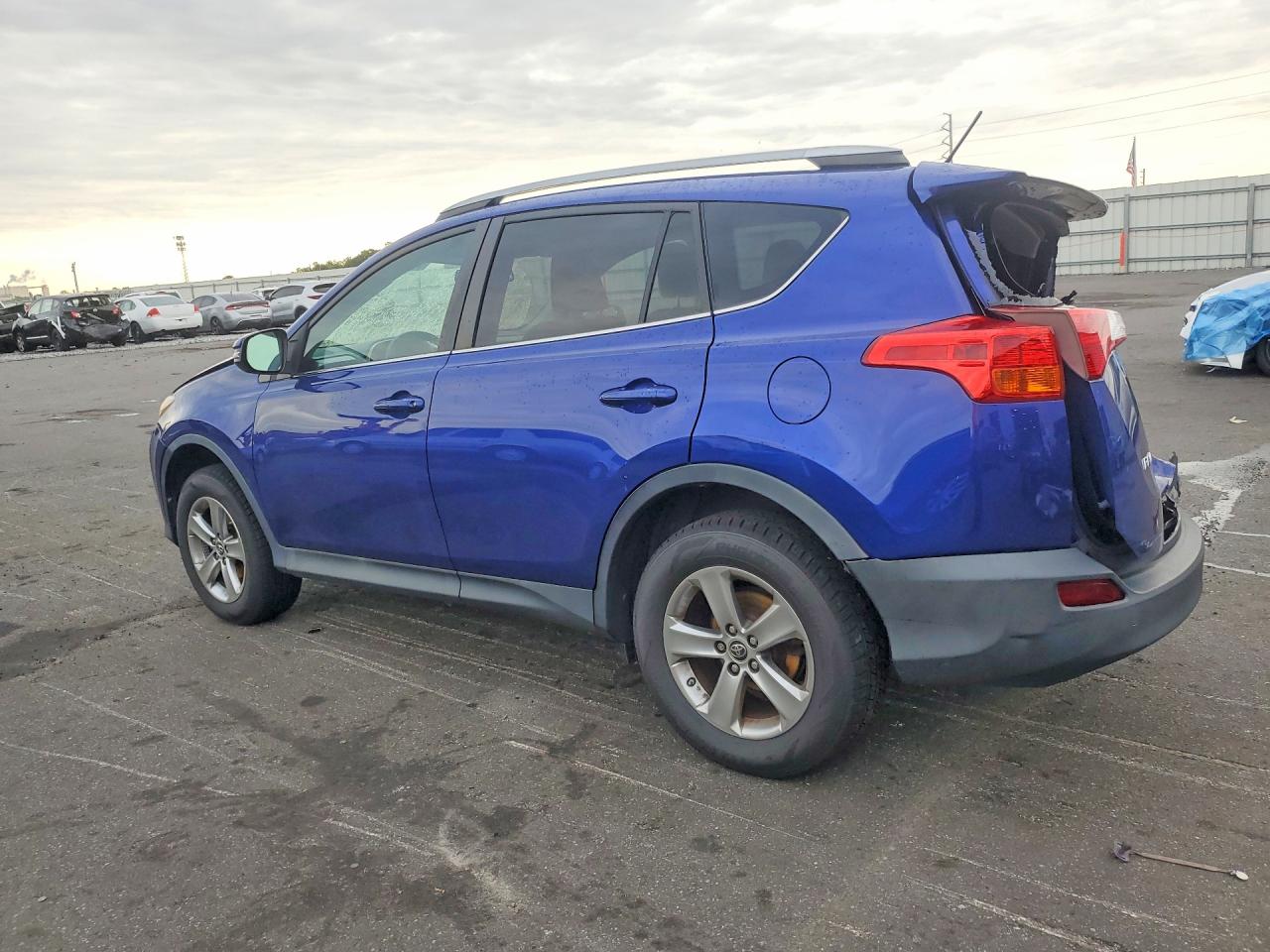 2015 Toyota Rav4 Xle Blue vin: 2T3RFREV8FW377159