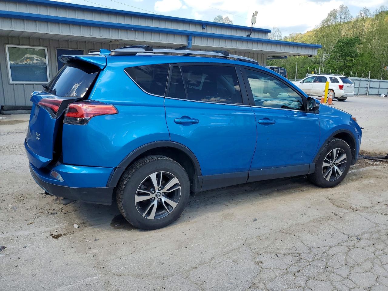 2018 Toyota Rav4 Xle Синий vin: 2T3RFREV8JW745994