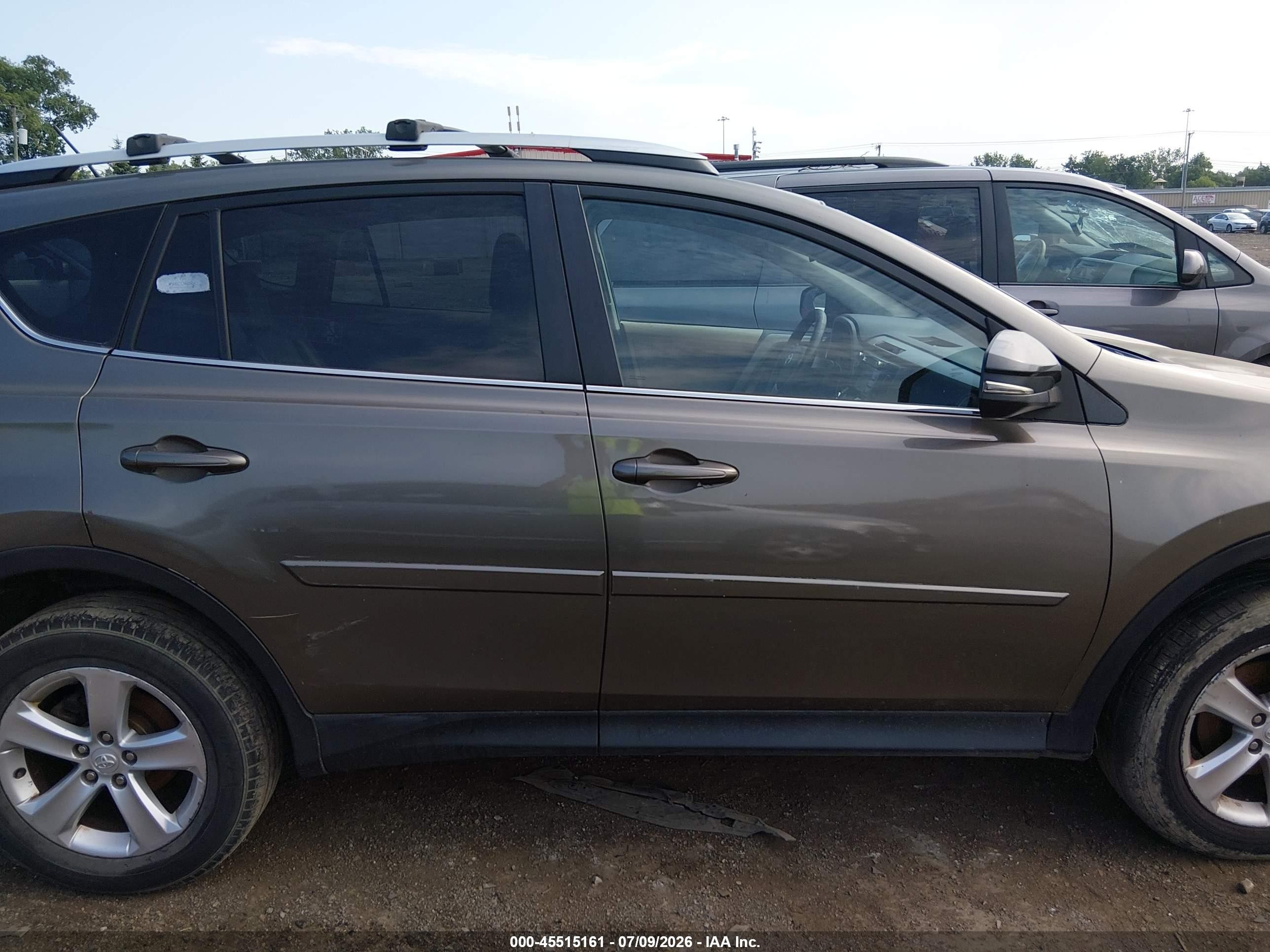 2013 Toyota Rav4 Xle Brown vin: 2T3RFREV9DW012860