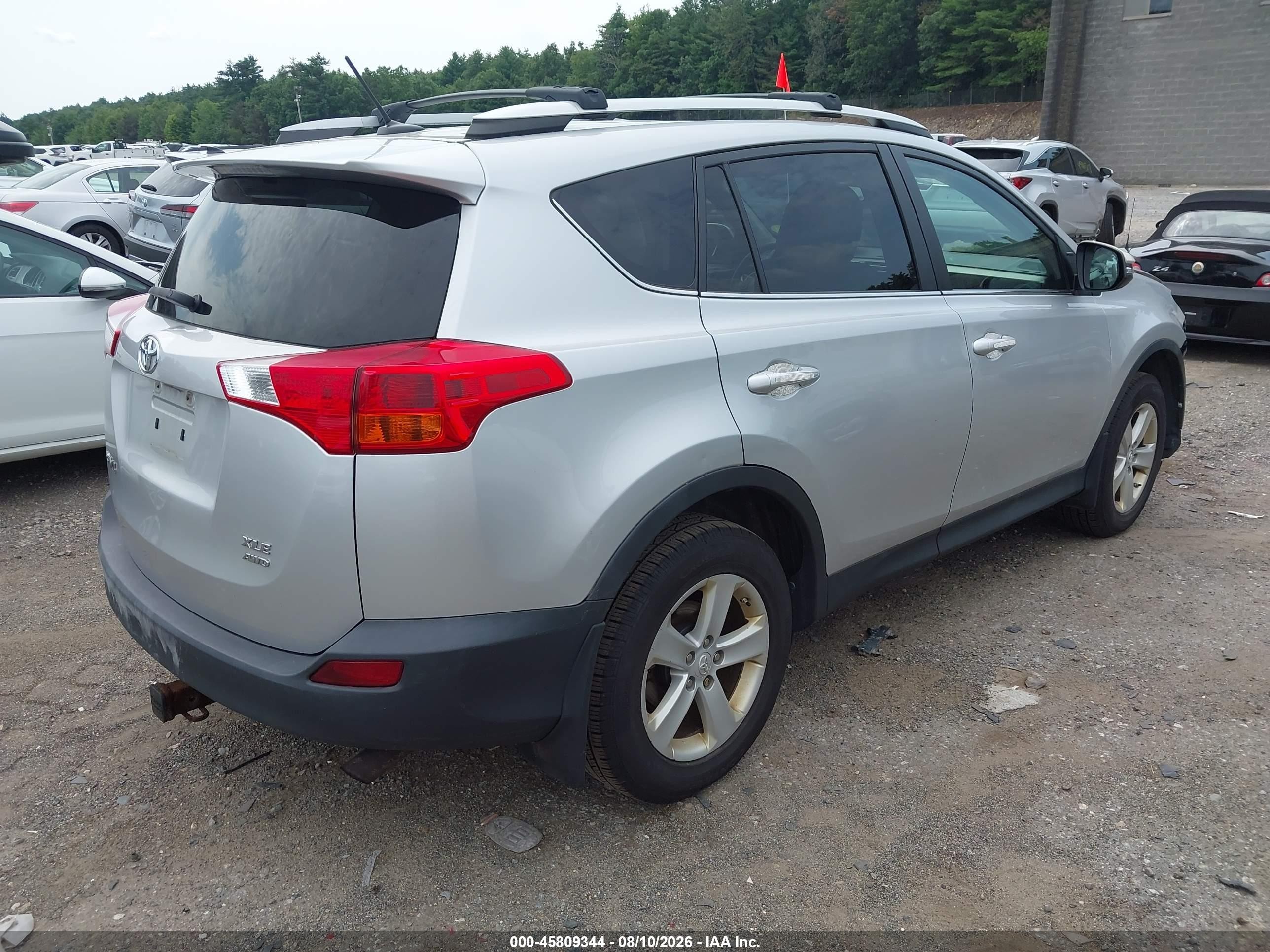 2013 Toyota Rav4 Xle Silver vin: 2T3RFREV9DW029836