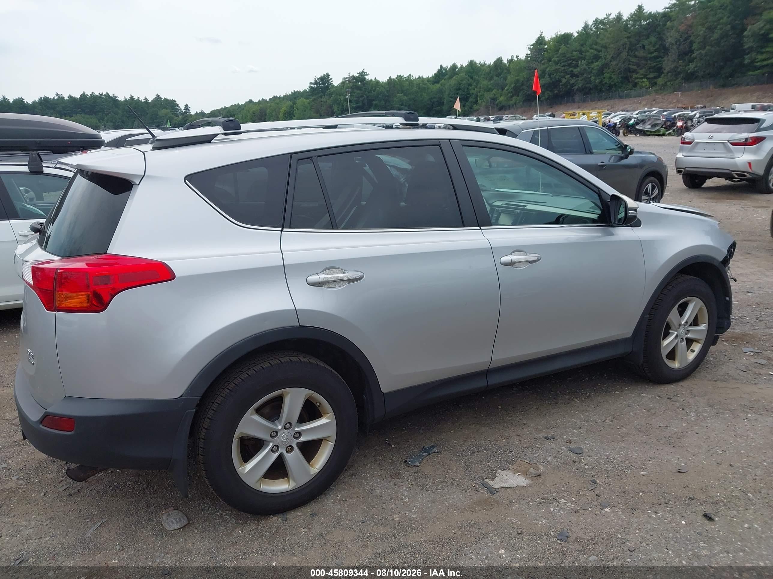 2013 Toyota Rav4 Xle Silver vin: 2T3RFREV9DW029836