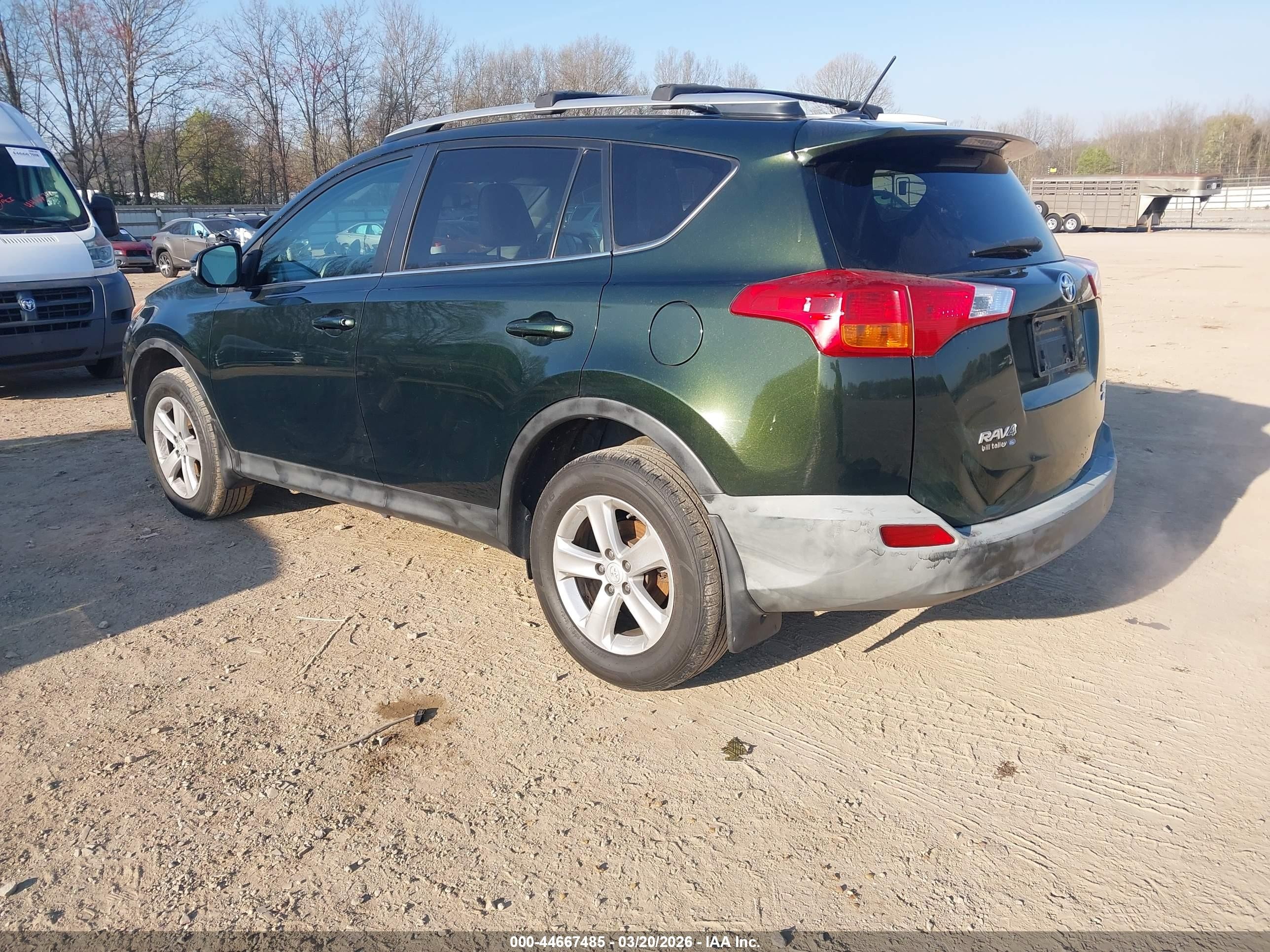 2013 Toyota Rav4 Xle Green vin: 2T3RFREV9DW081399