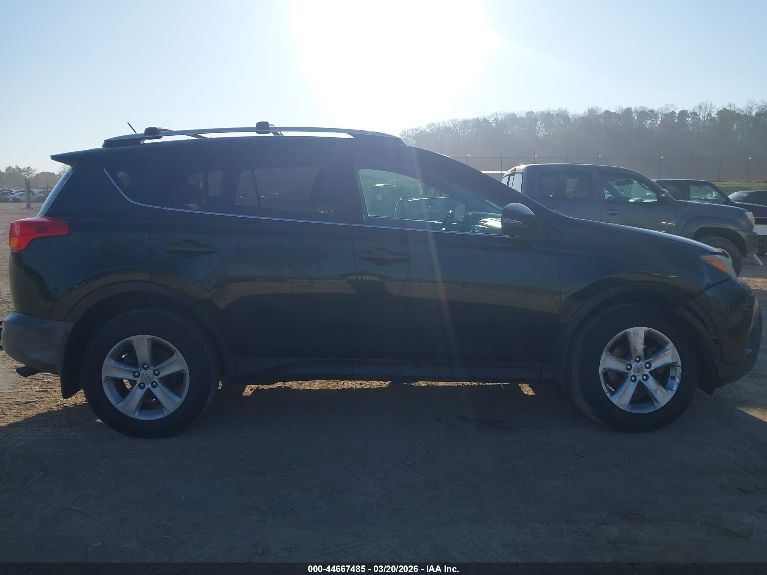 2013 Toyota Rav4 Xle Green vin: 2T3RFREV9DW081399