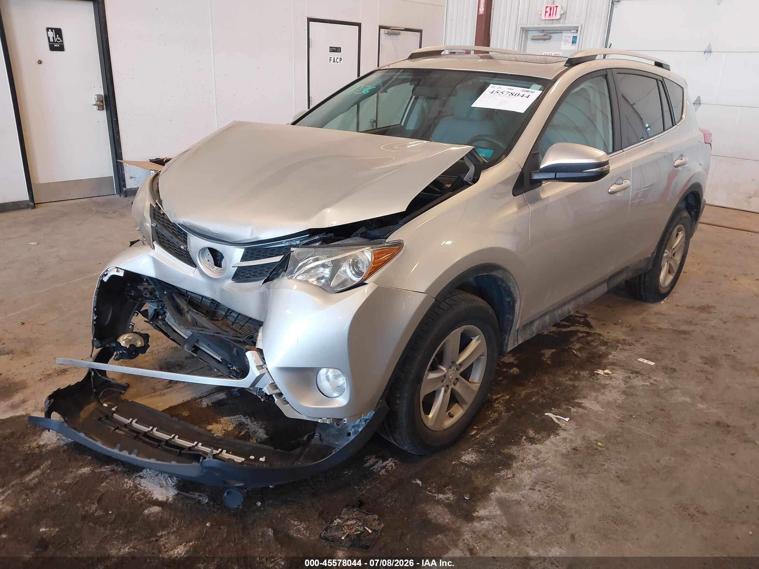 2014 Toyota Rav4 Xle Silver vin: 2T3RFREV9EW137102
