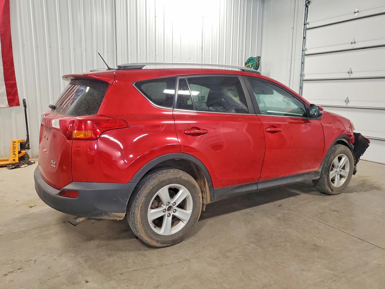 2014 Toyota Rav4 Xle Красный vin: 2T3RFREV9EW146012