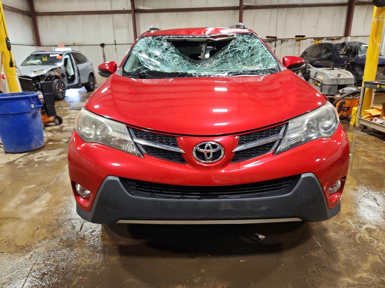 2014 Toyota Rav4 Xle Red vin: 2T3RFREV9EW194237