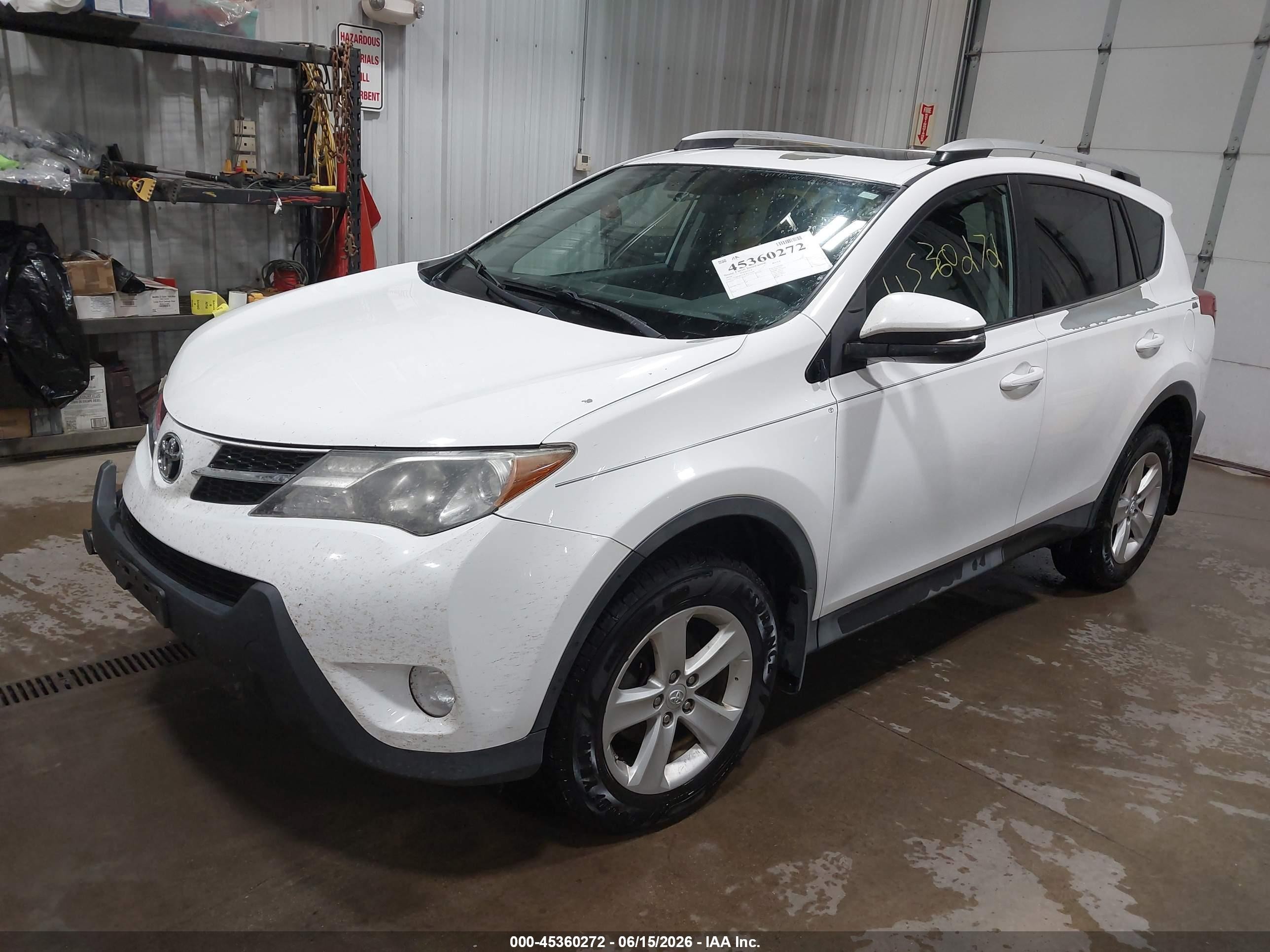 2014 Toyota Rav4 Xle Белый vin: 2T3RFREV9EW225048