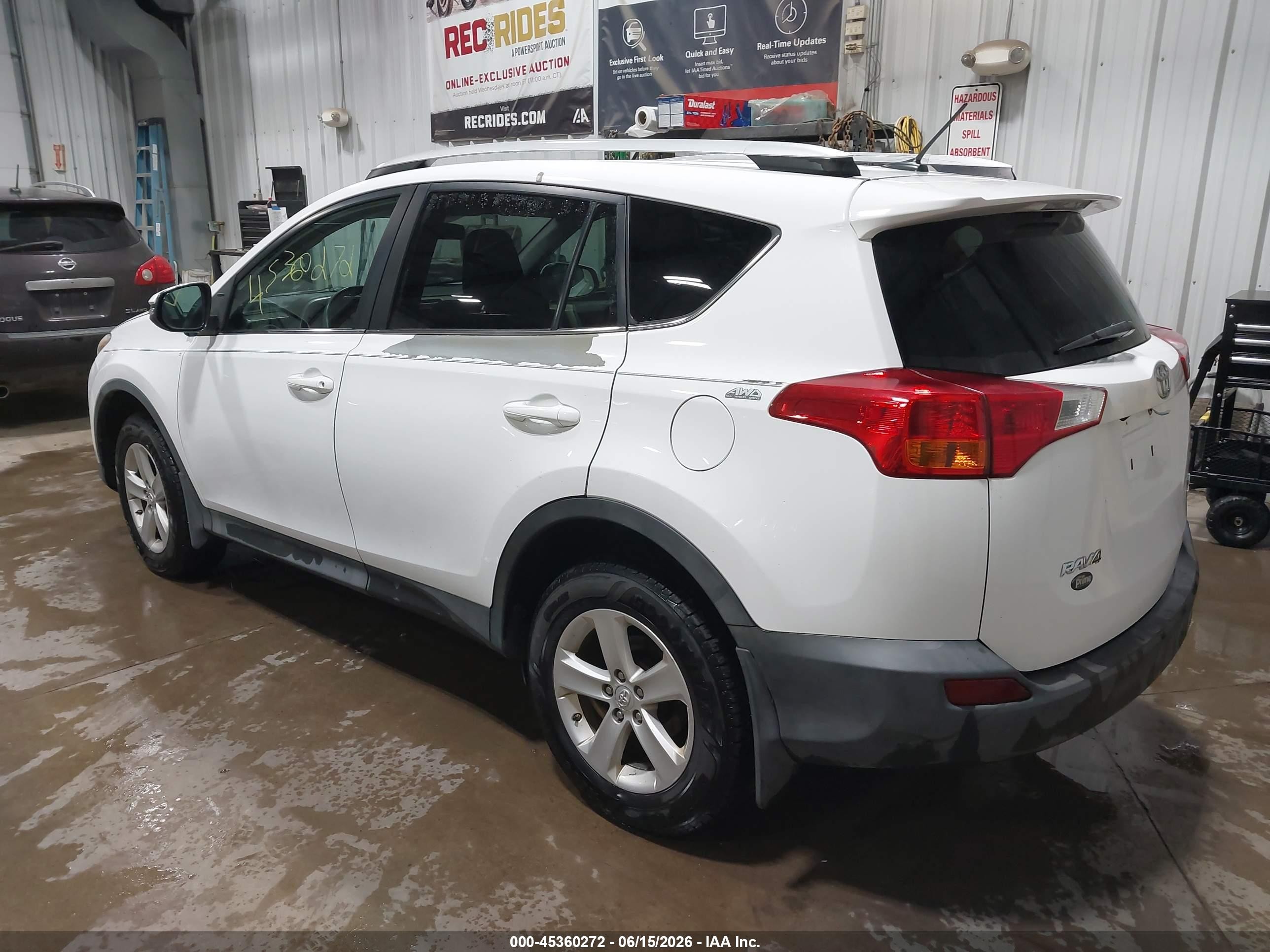 2014 Toyota Rav4 Xle Белый vin: 2T3RFREV9EW225048