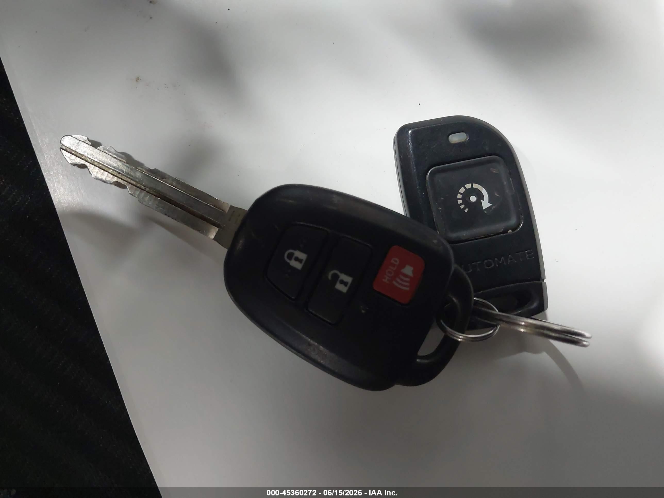 2014 Toyota Rav4 Xle Белый vin: 2T3RFREV9EW225048