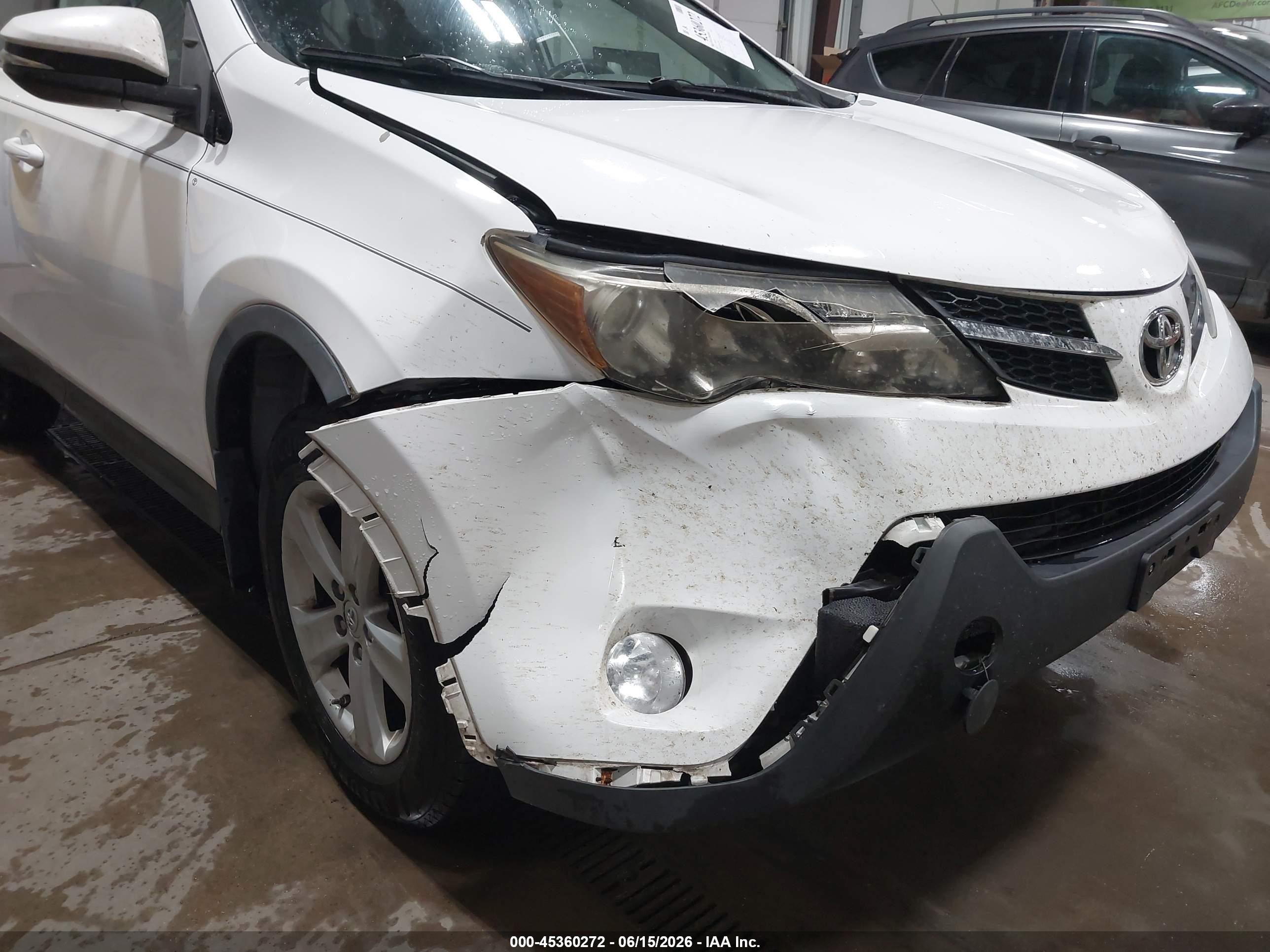 2014 Toyota Rav4 Xle Белый vin: 2T3RFREV9EW225048