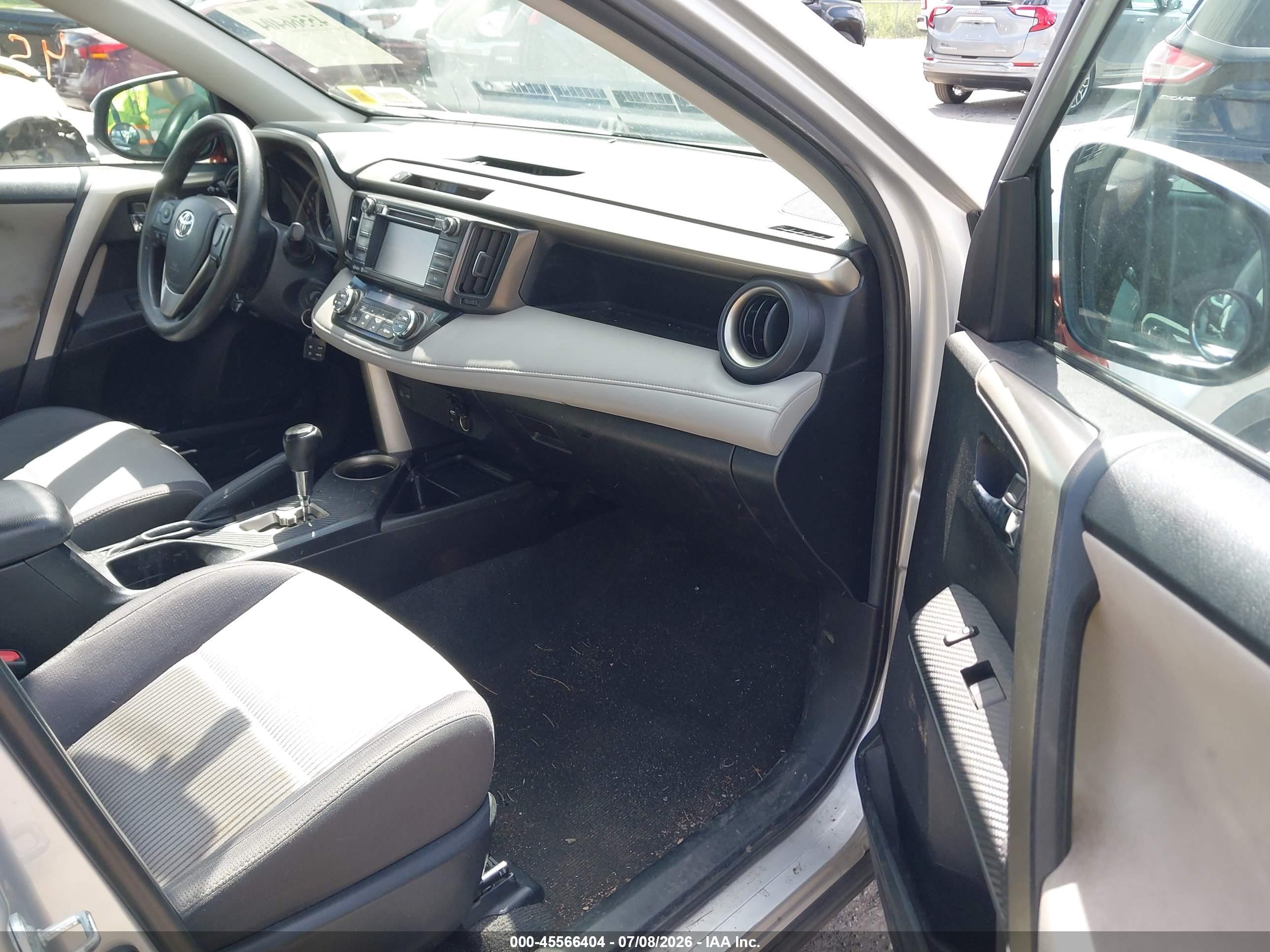 2015 Toyota Rav4 Xle Silver vin: 2T3RFREV9FW305418
