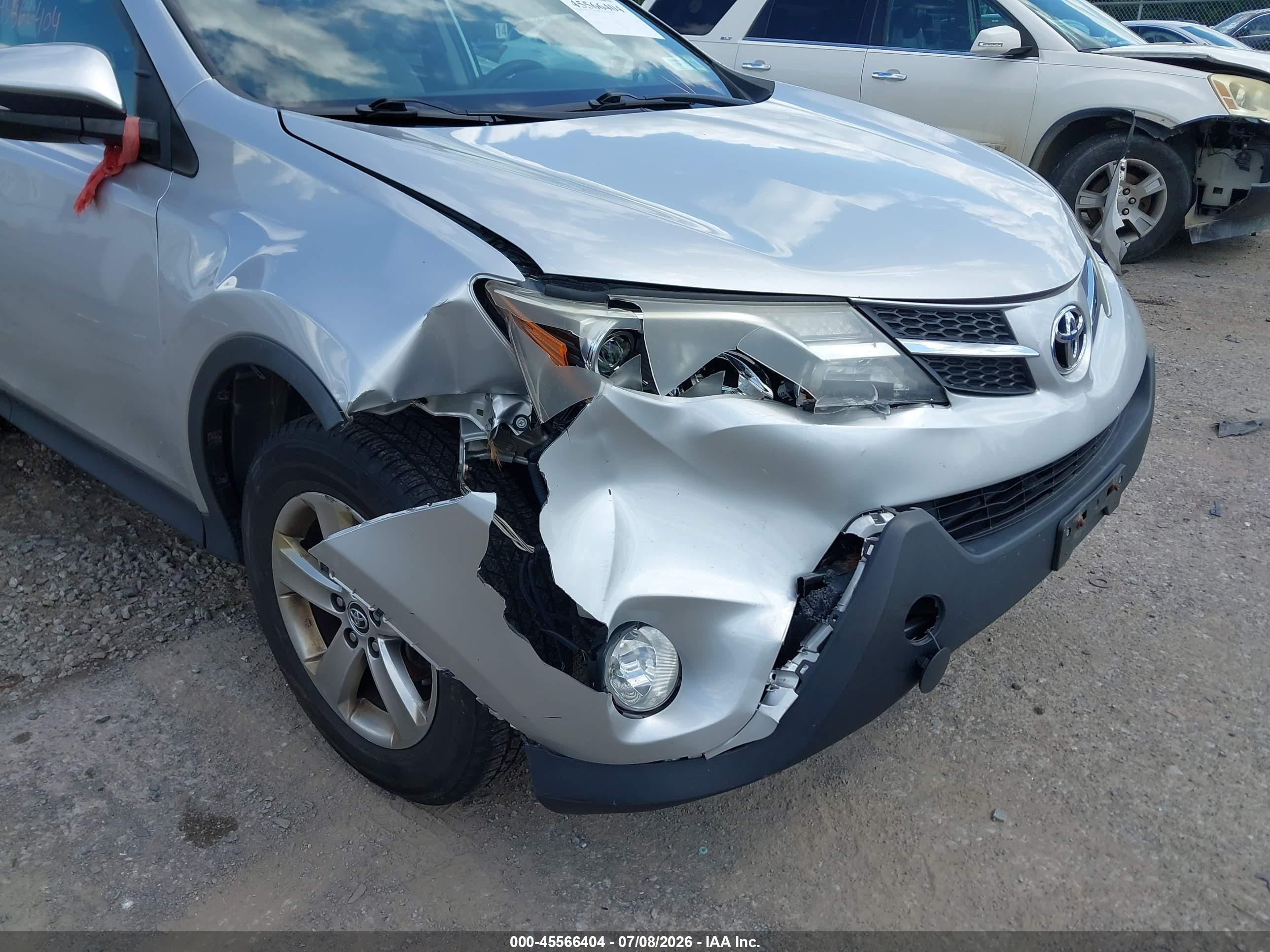 2015 Toyota Rav4 Xle Silver vin: 2T3RFREV9FW305418